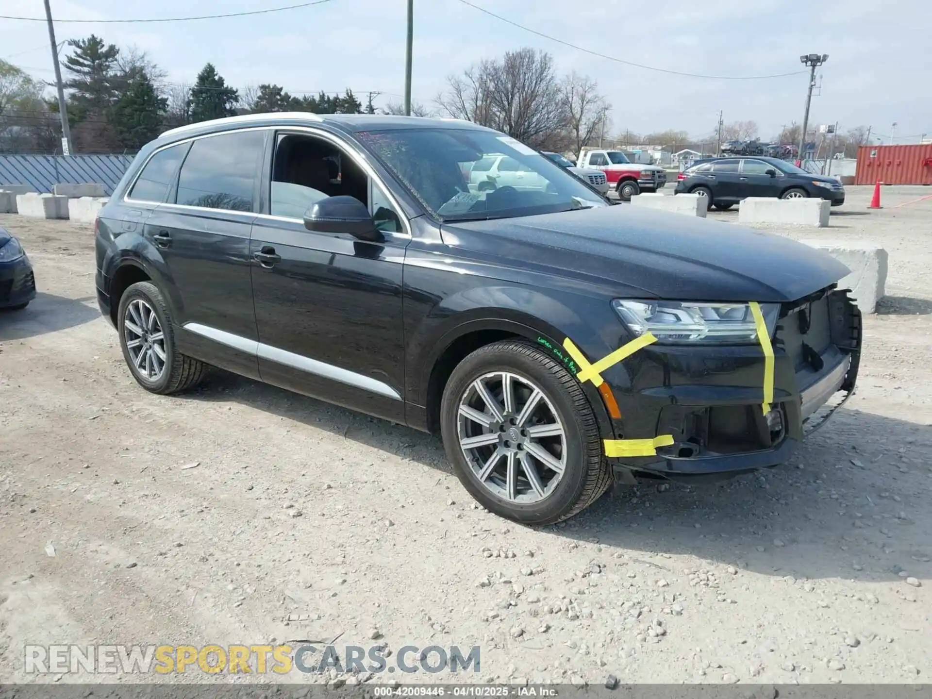 1 Photograph of a damaged car WA1LAAF71KD000972 AUDI Q7 2019