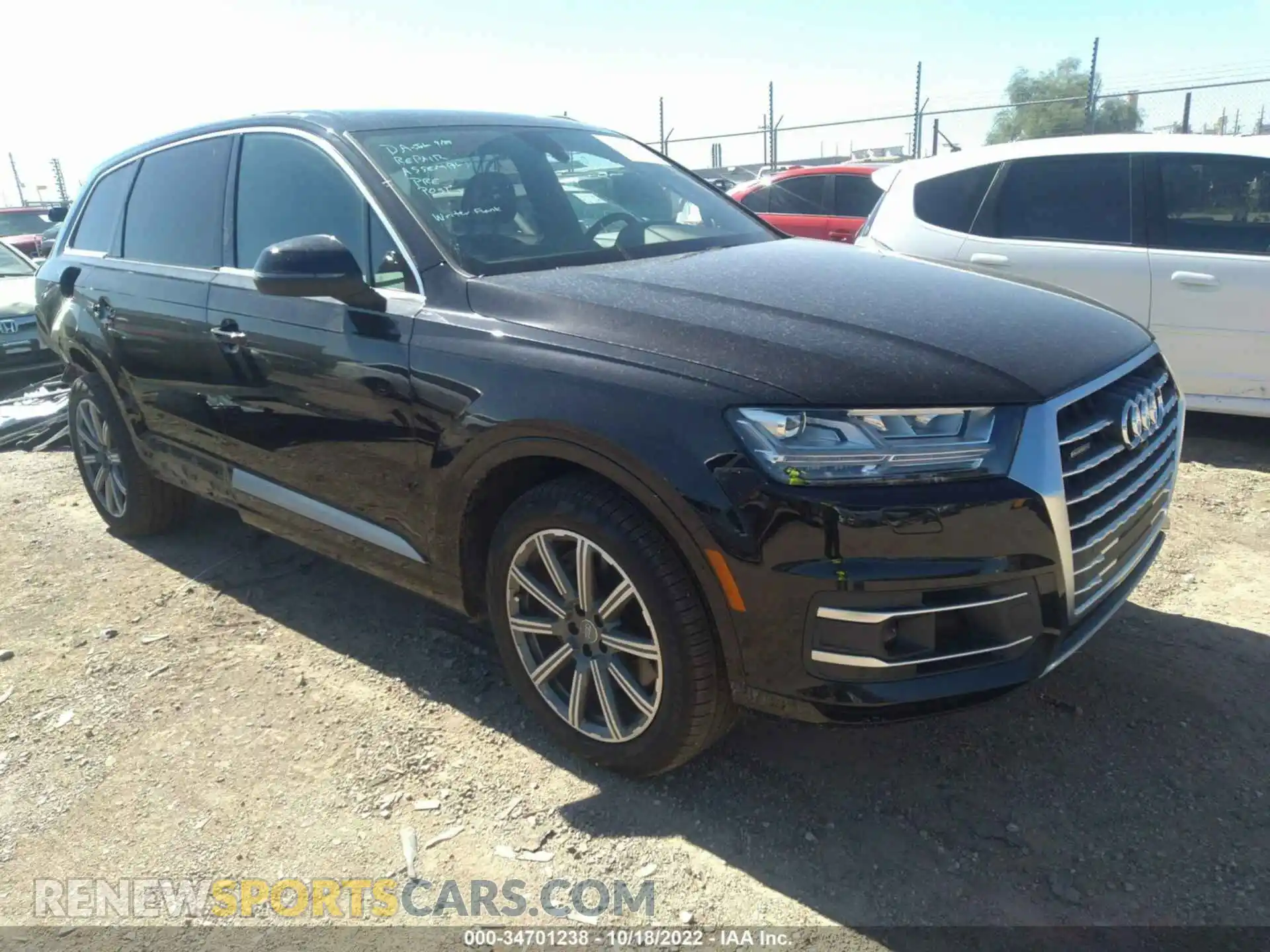 1 Photograph of a damaged car WA1LAAF71KD036791 AUDI Q7 2019
