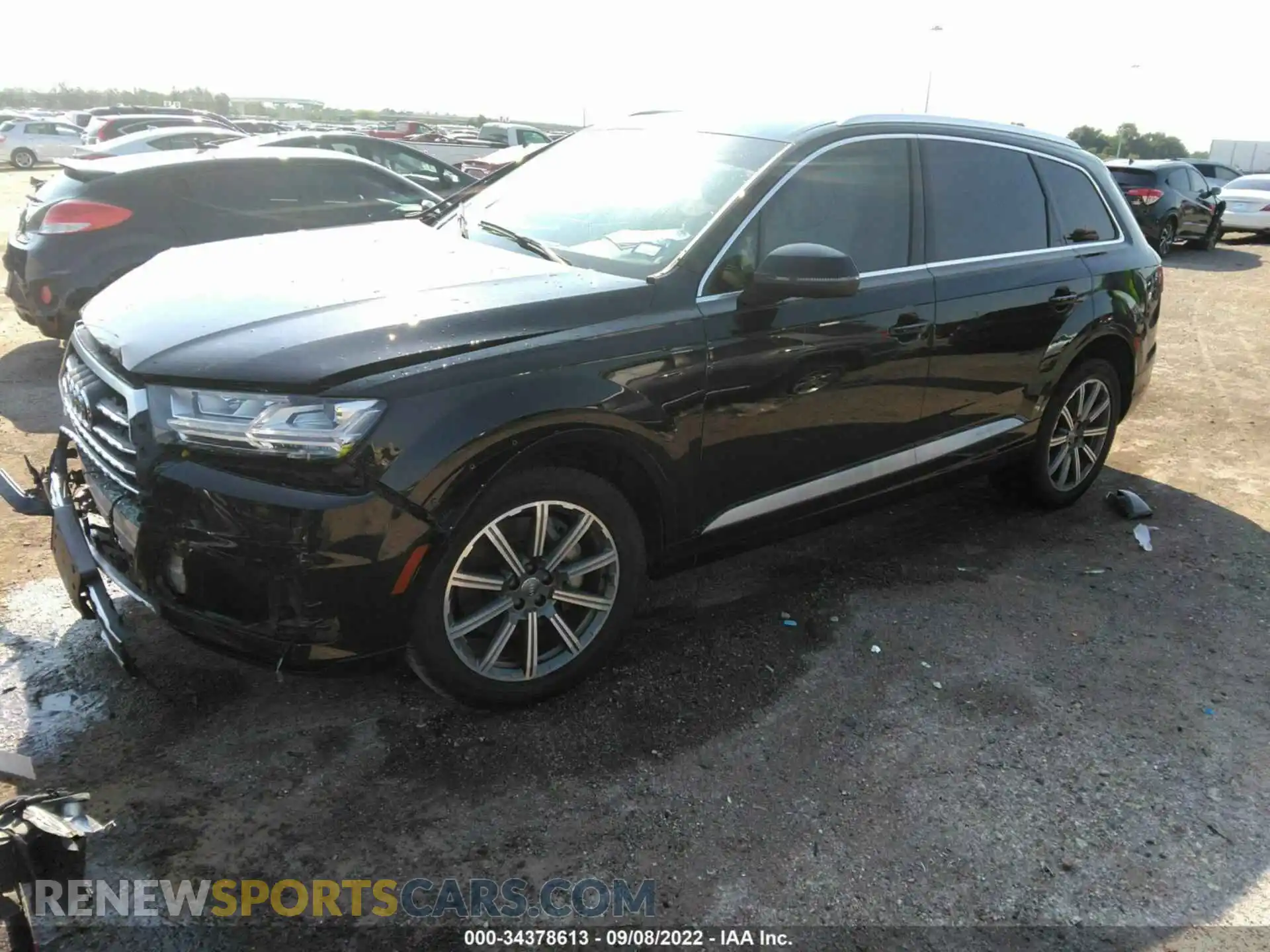 2 Photograph of a damaged car WA1LAAF71KD040632 AUDI Q7 2019