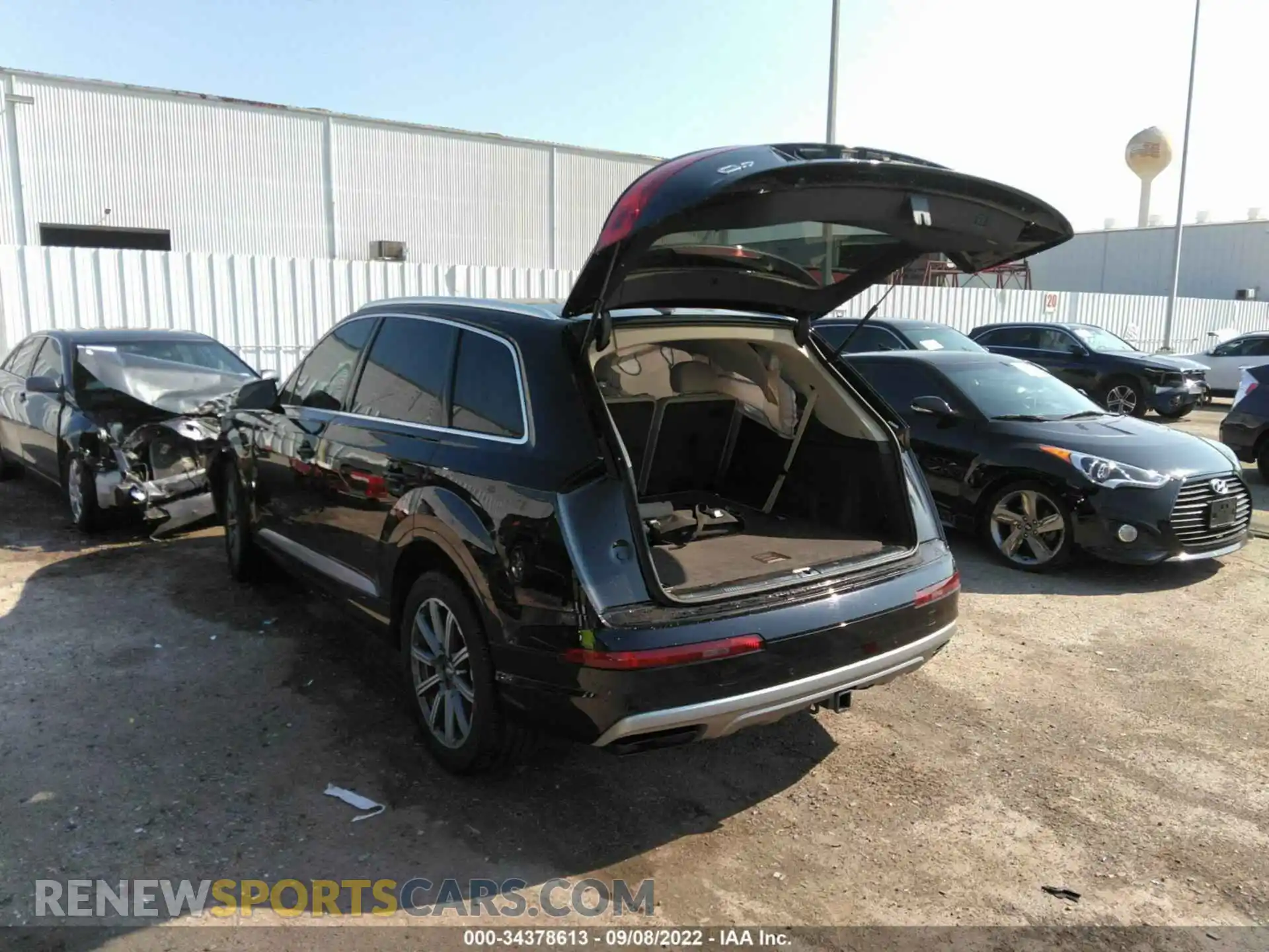 3 Photograph of a damaged car WA1LAAF71KD040632 AUDI Q7 2019