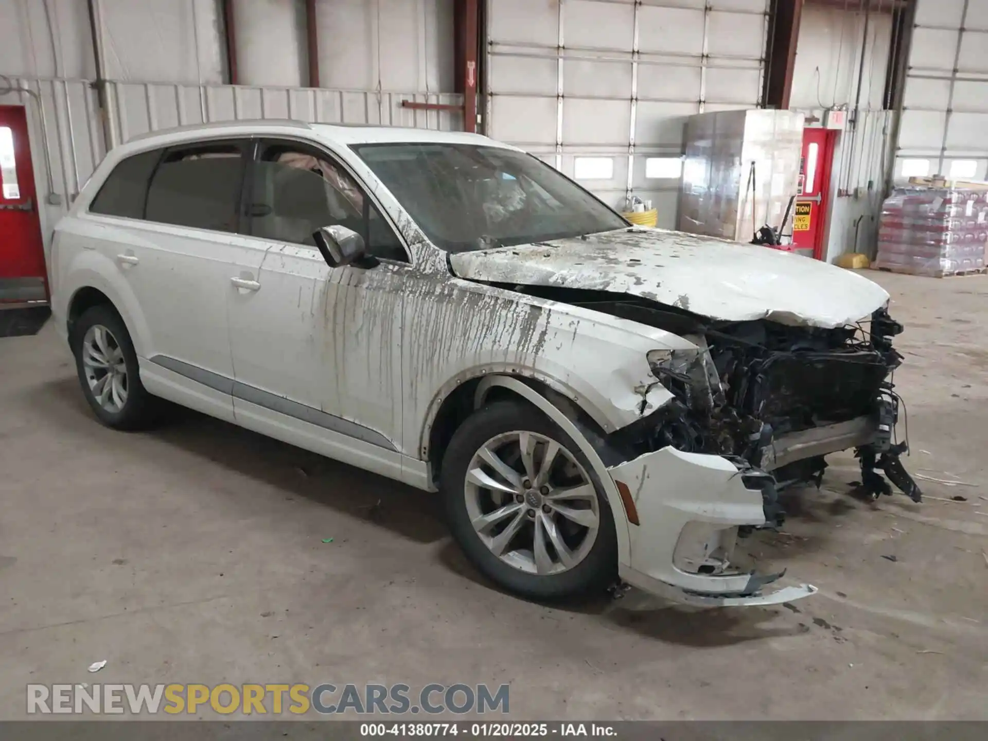 1 Photograph of a damaged car WA1LAAF73KD044505 AUDI Q7 2019