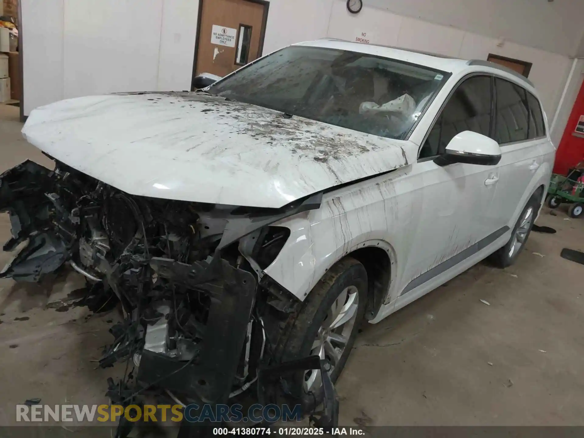 2 Photograph of a damaged car WA1LAAF73KD044505 AUDI Q7 2019
