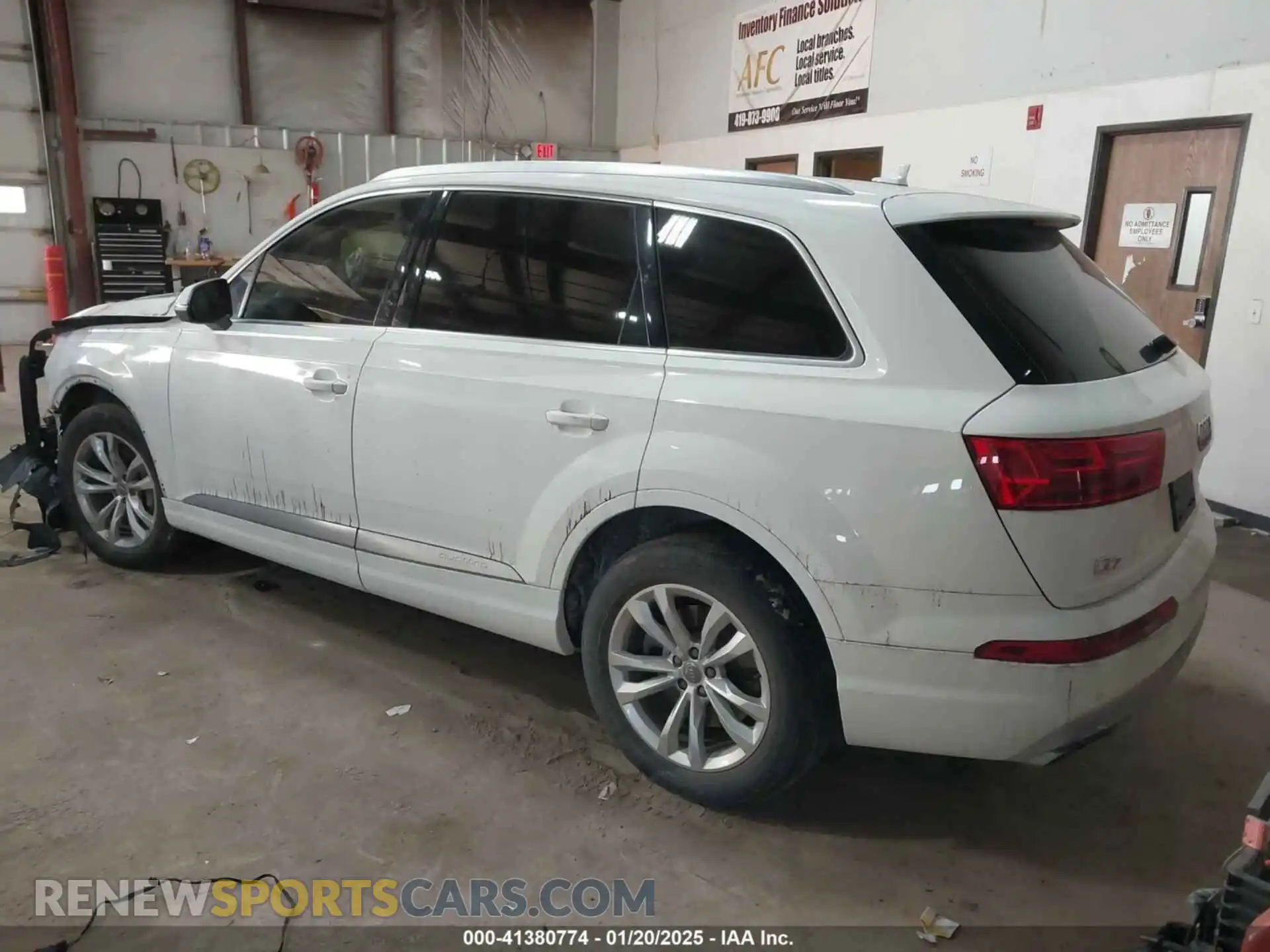3 Photograph of a damaged car WA1LAAF73KD044505 AUDI Q7 2019