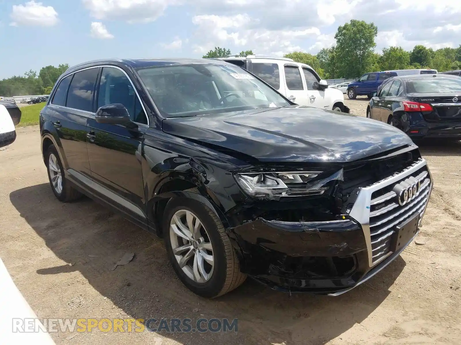 1 Photograph of a damaged car WA1LAAF74KD046750 AUDI Q7 2019
