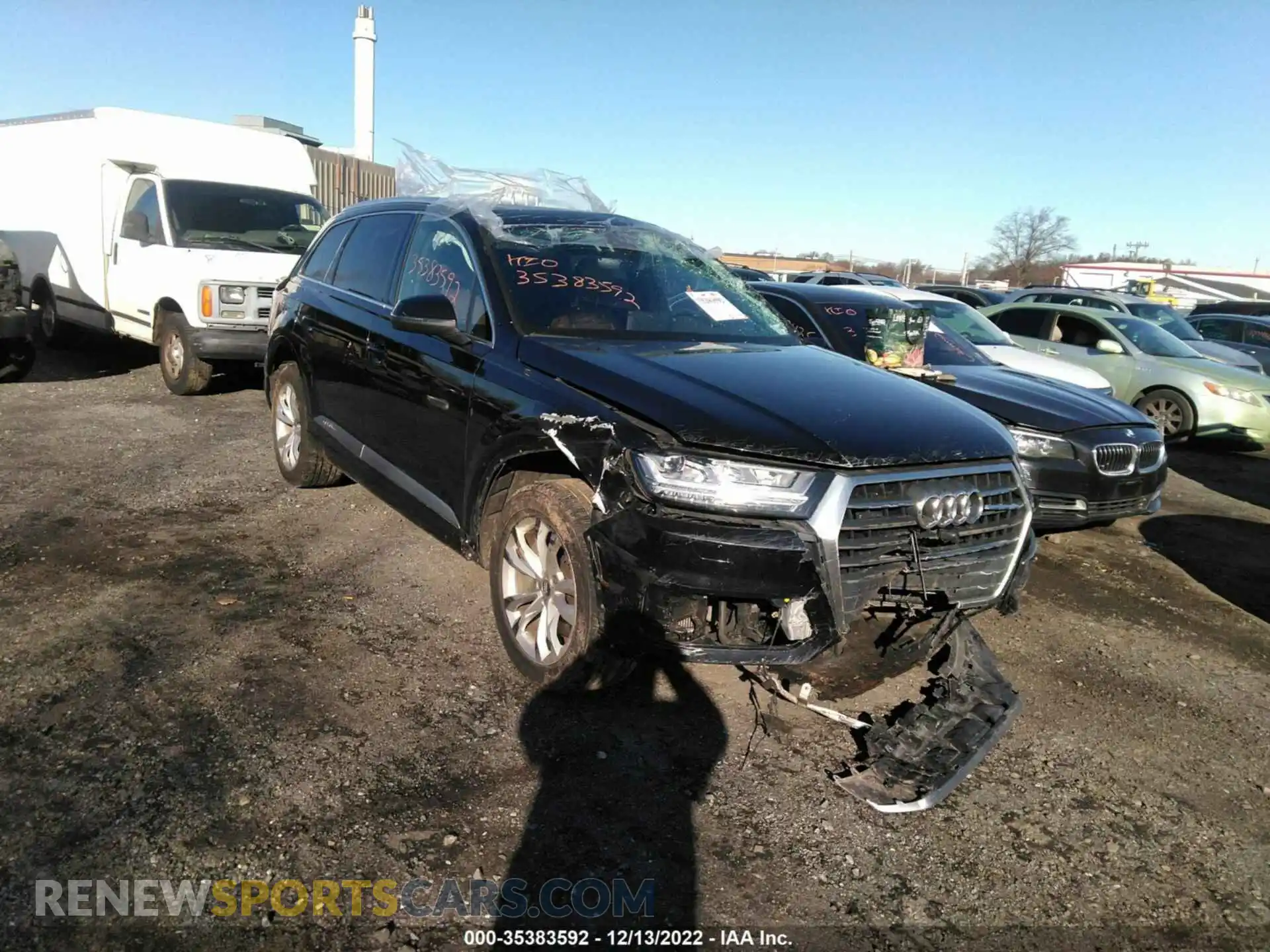 1 Photograph of a damaged car WA1LAAF75KD000196 AUDI Q7 2019