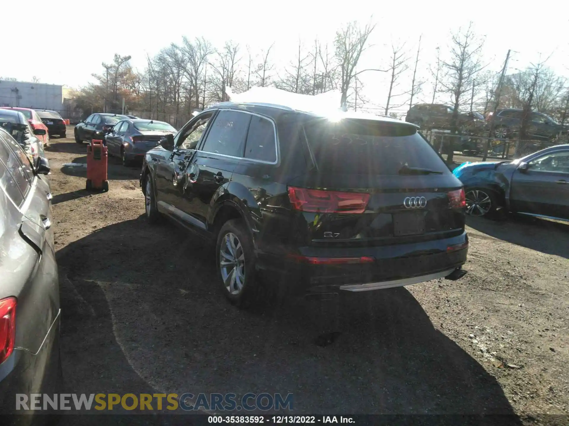 3 Photograph of a damaged car WA1LAAF75KD000196 AUDI Q7 2019