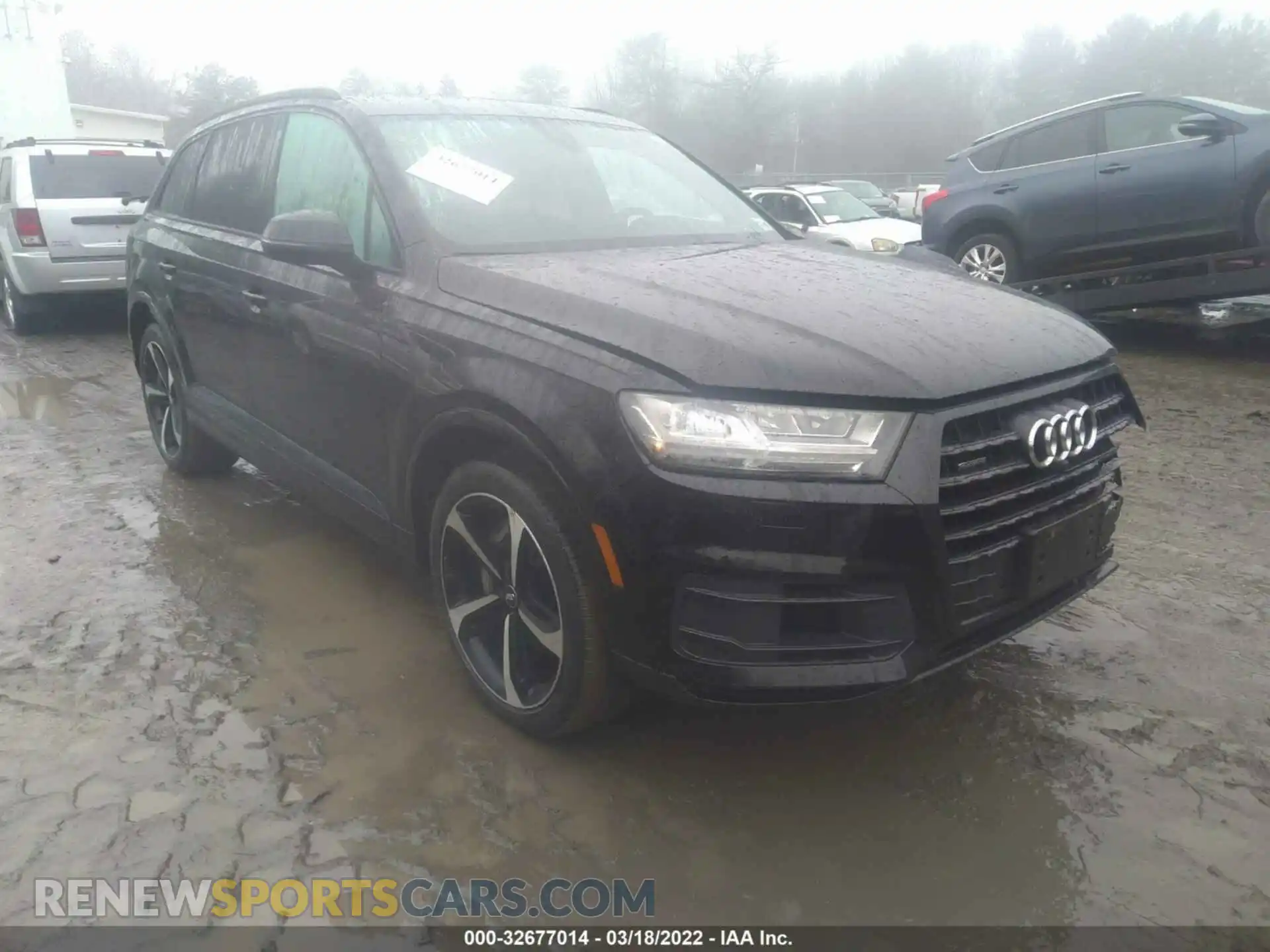 1 Photograph of a damaged car WA1LAAF75KD048295 AUDI Q7 2019