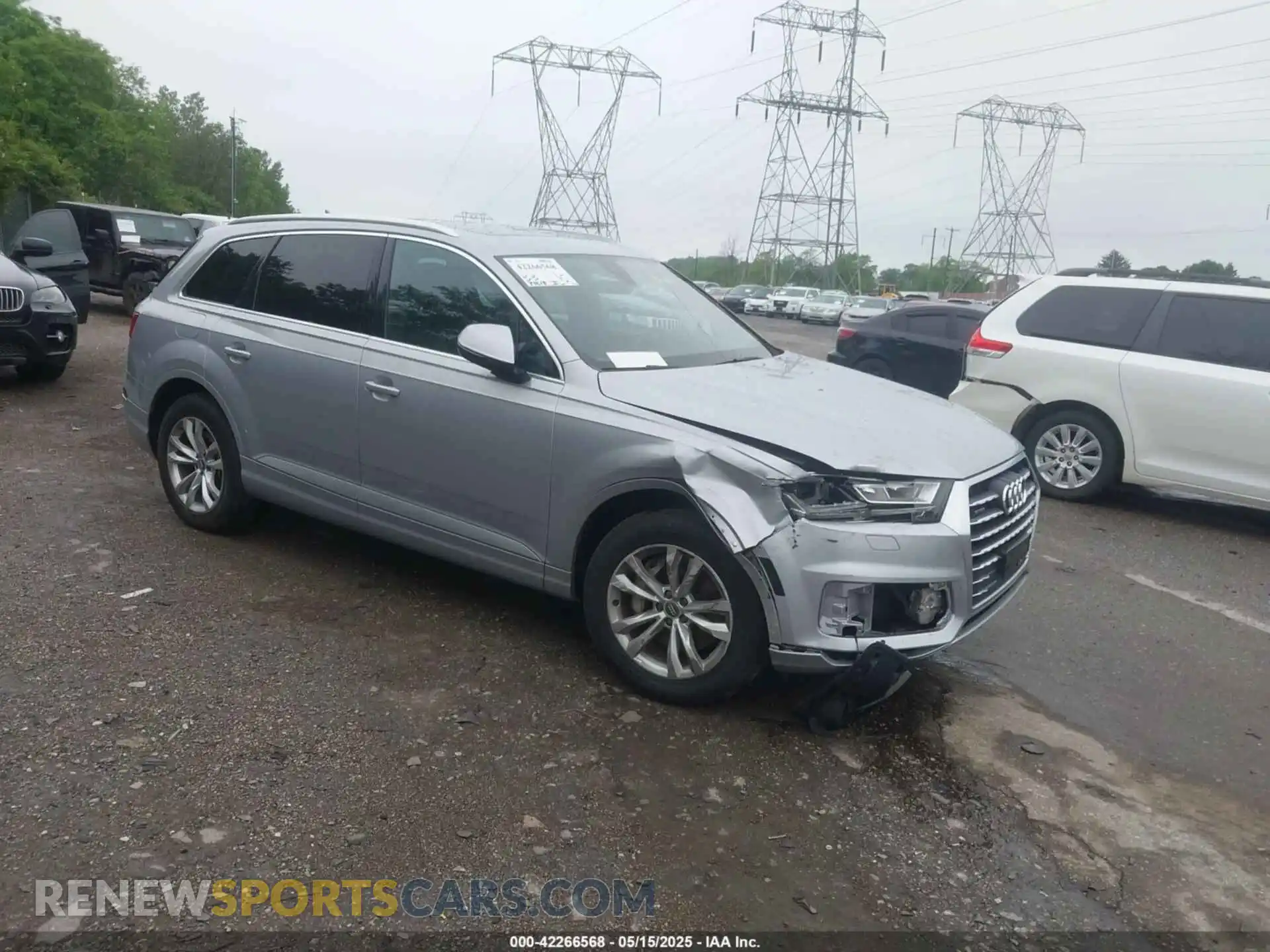 1 Photograph of a damaged car WA1LAAF76KD011711 AUDI Q7 2019