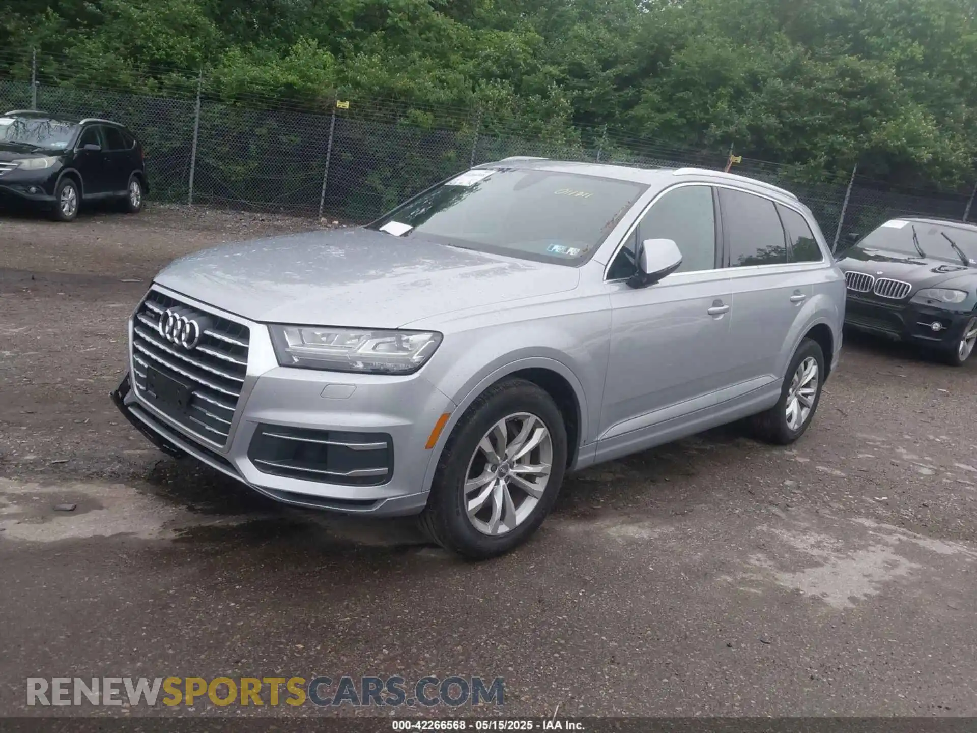 2 Photograph of a damaged car WA1LAAF76KD011711 AUDI Q7 2019