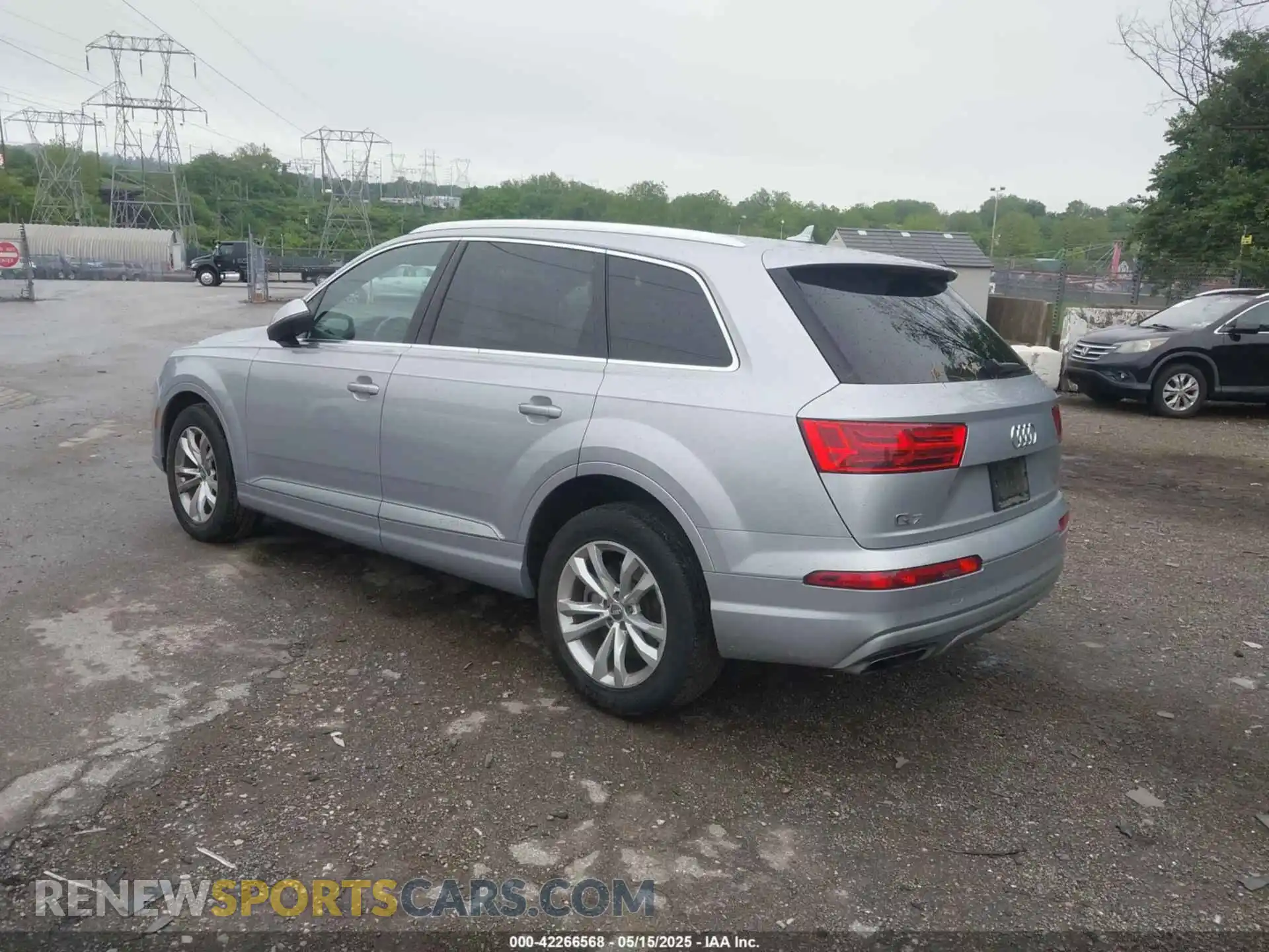 3 Photograph of a damaged car WA1LAAF76KD011711 AUDI Q7 2019