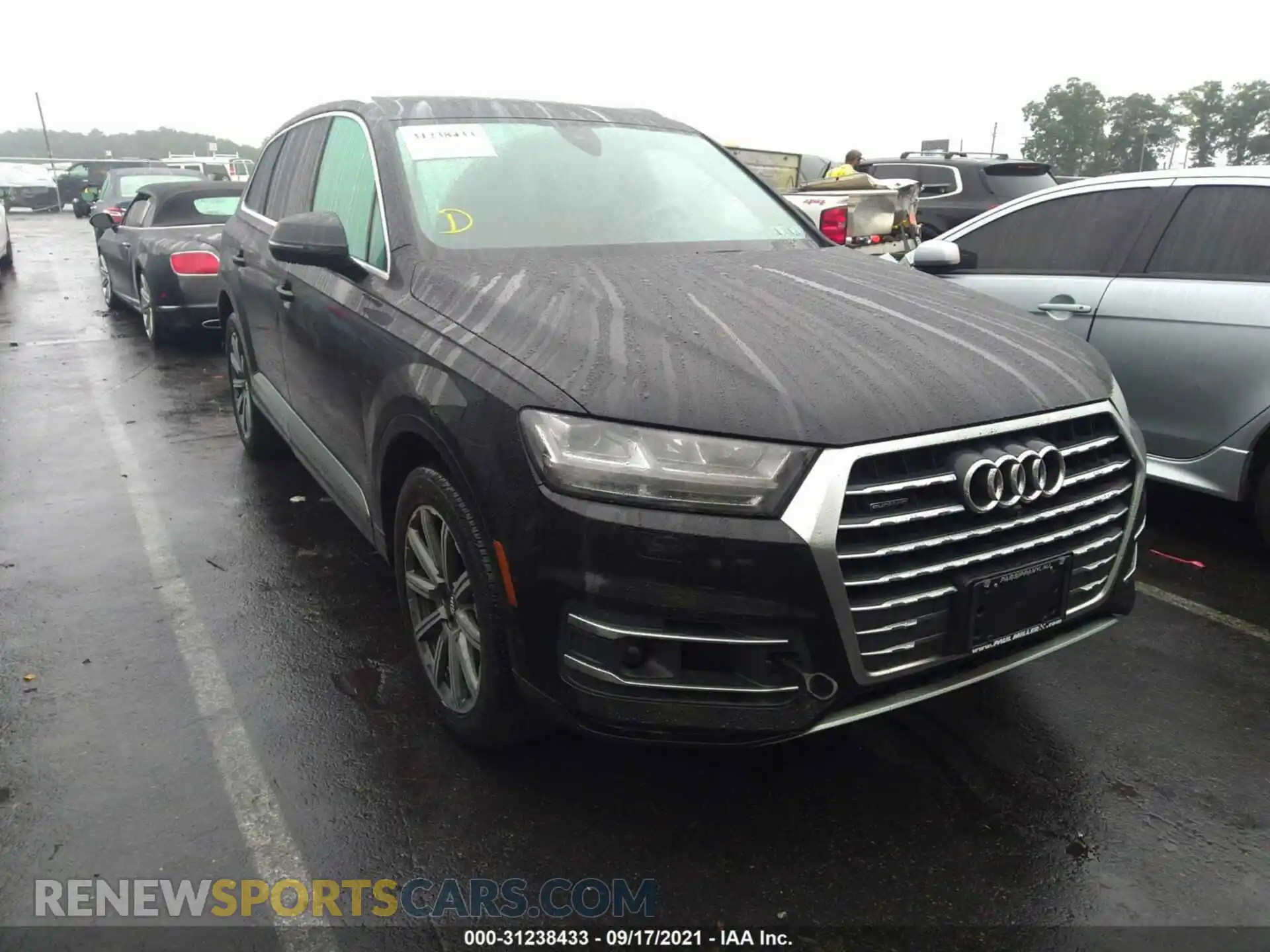 1 Photograph of a damaged car WA1LAAF76KD048435 AUDI Q7 2019