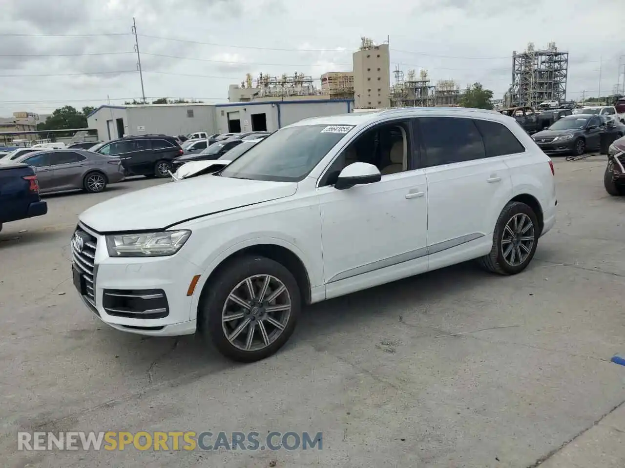 1 Photograph of a damaged car WA1LAAF76KD048936 AUDI Q7 2019