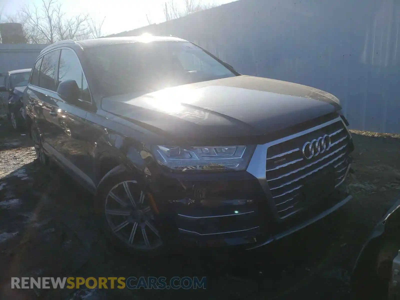 1 Photograph of a damaged car WA1LAAF77KD004296 AUDI Q7 2019