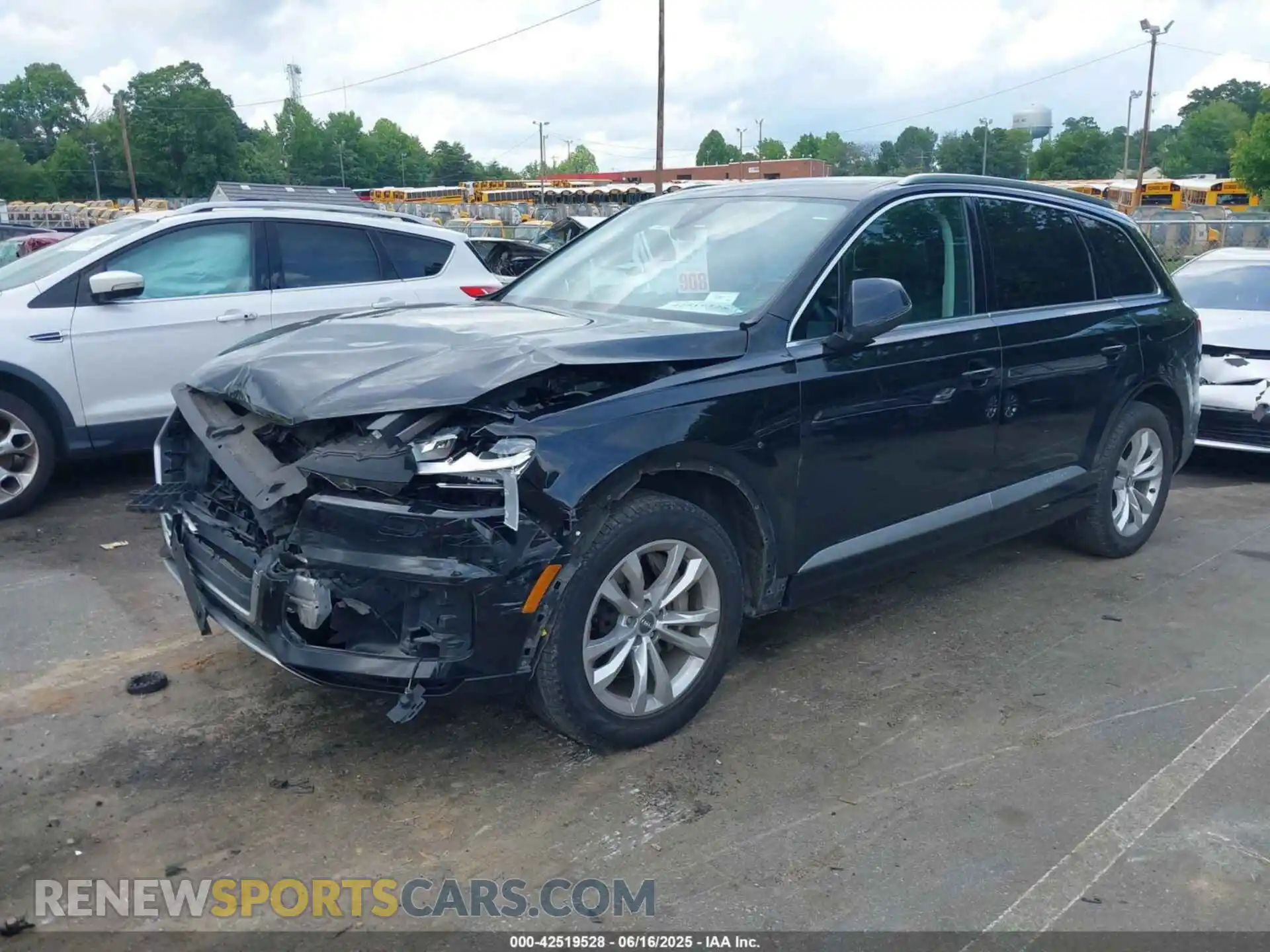 2 Photograph of a damaged car WA1LAAF77KD043812 AUDI Q7 2019