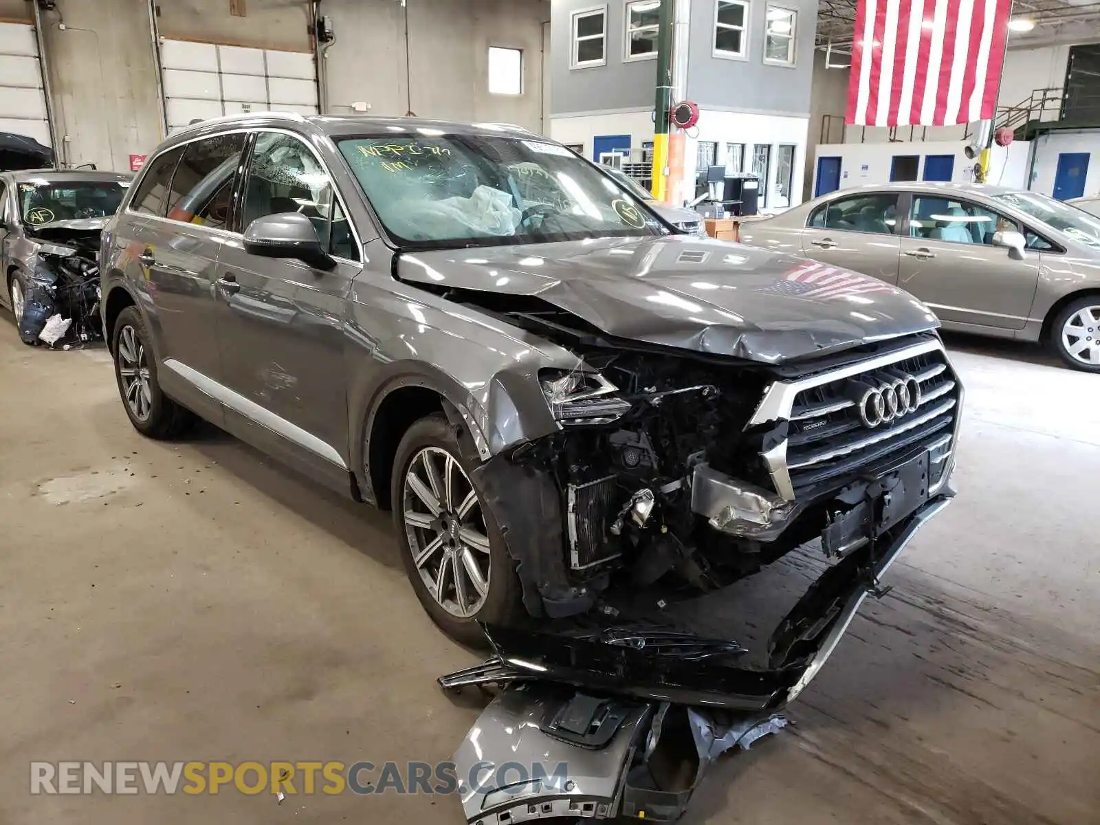 1 Photograph of a damaged car WA1LAAF78KD034598 AUDI Q7 2019