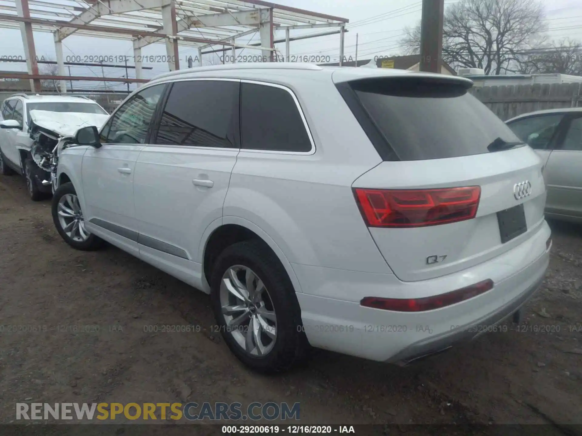3 Photograph of a damaged car WA1LAAF79KD000976 AUDI Q7 2019