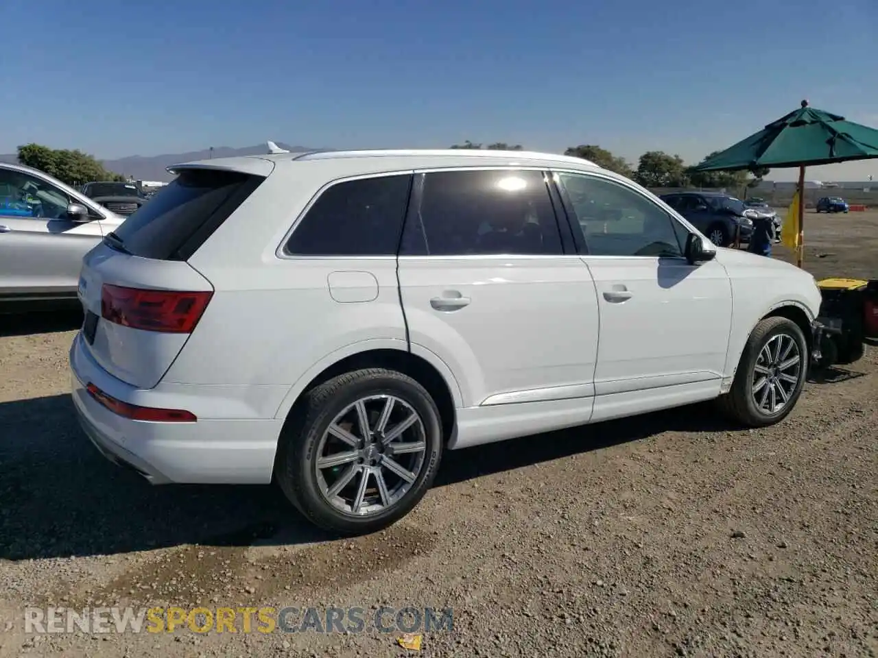 3 Photograph of a damaged car WA1LAAF79KD007376 AUDI Q7 2019