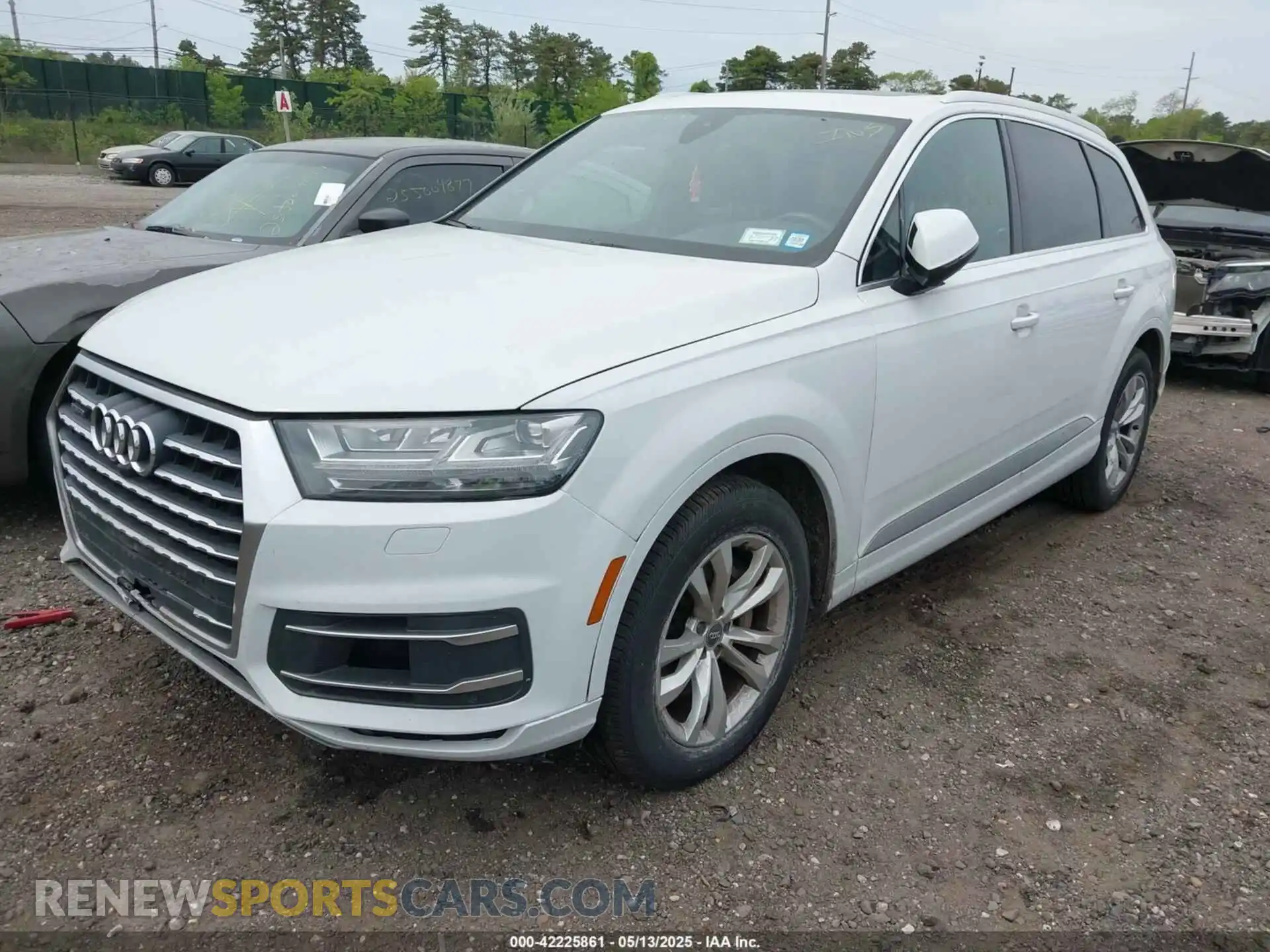 2 Photograph of a damaged car WA1LAAF7XKD006382 AUDI Q7 2019