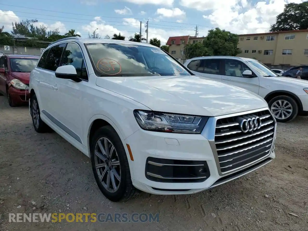 1 Photograph of a damaged car WA1LHAF70KD045722 AUDI Q7 2019