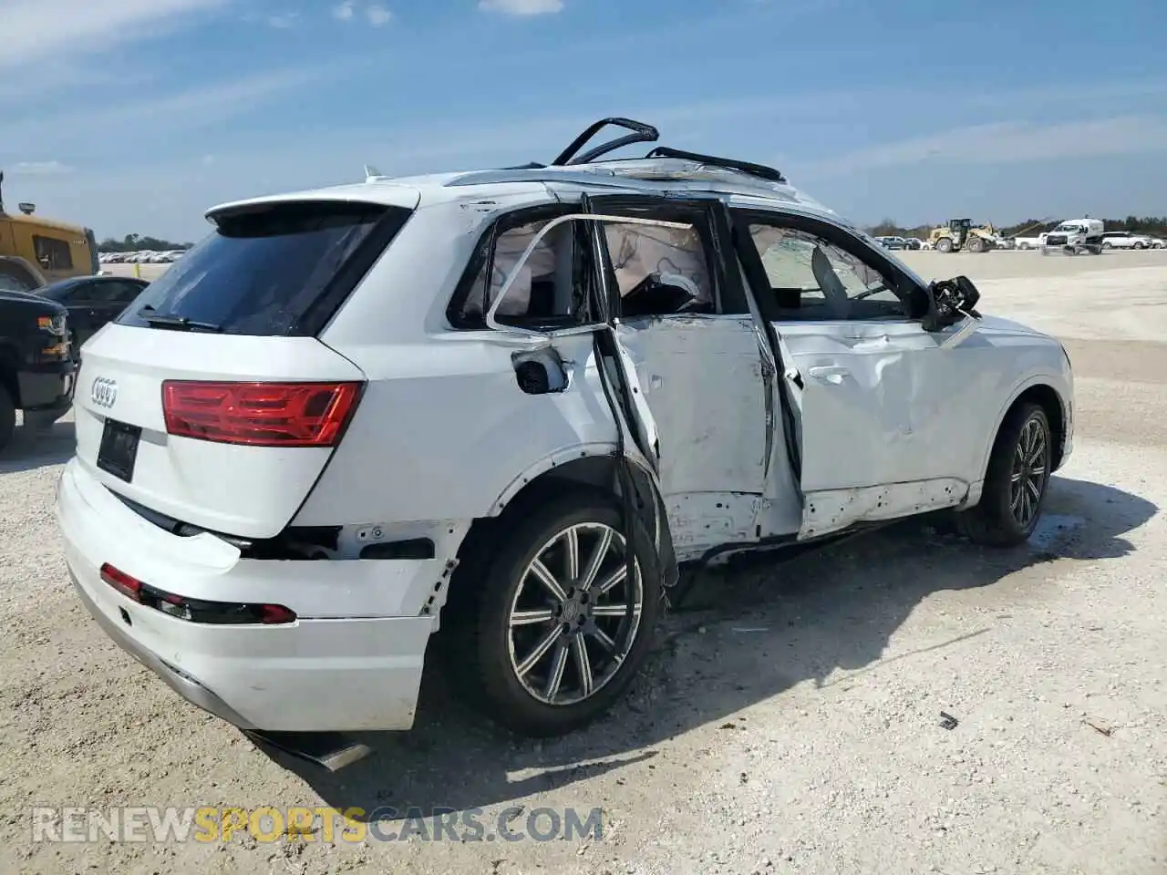 3 Photograph of a damaged car WA1LHAF71KD015340 AUDI Q7 2019