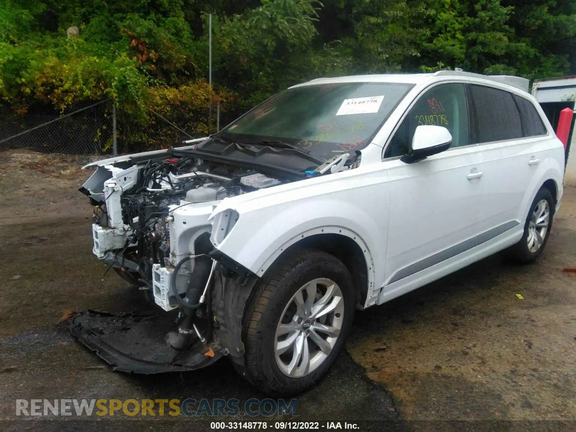 2 Photograph of a damaged car WA1LHAF71KD018982 AUDI Q7 2019