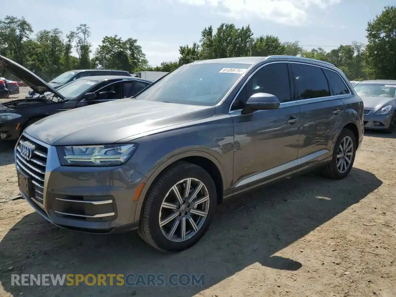 1 Photograph of a damaged car WA1LHAF71KD023938 AUDI Q7 2019