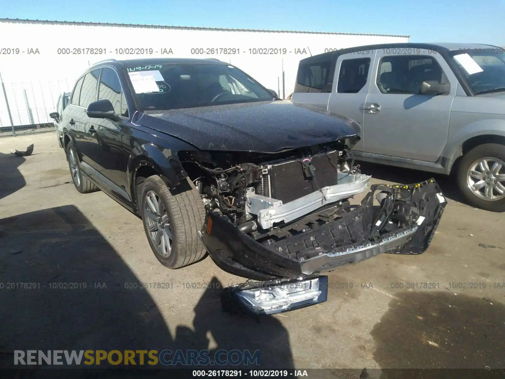 1 Photograph of a damaged car WA1LHAF72KD027240 AUDI Q7 2019