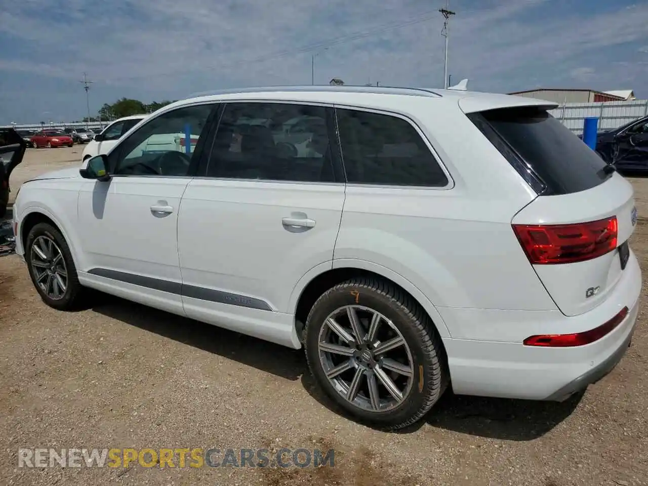 2 Photograph of a damaged car WA1LHAF72KD043602 AUDI Q7 2019