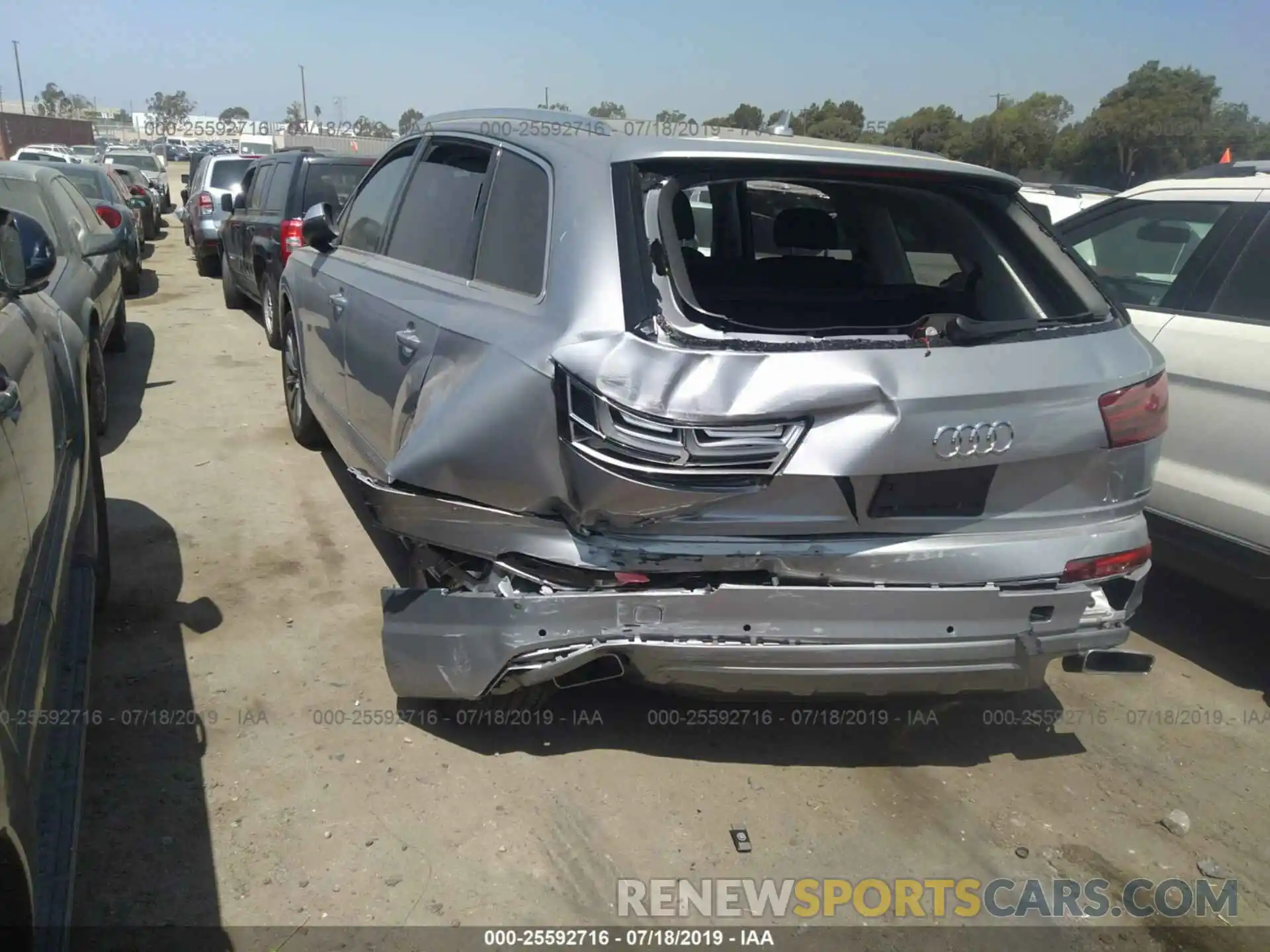 3 Photograph of a damaged car WA1LHAF73KD029966 AUDI Q7 2019