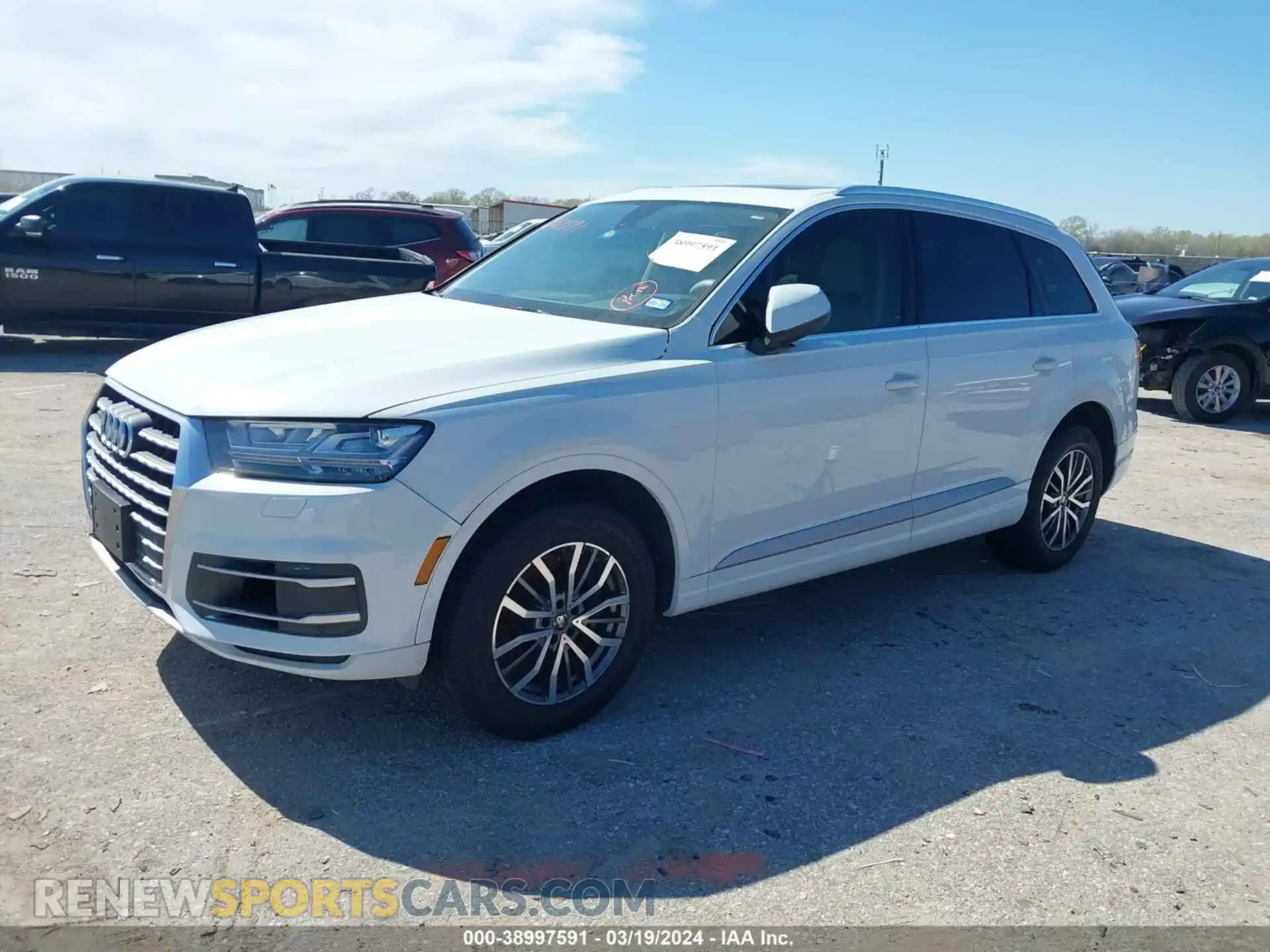 2 Photograph of a damaged car WA1LHAF73KD038571 AUDI Q7 2019