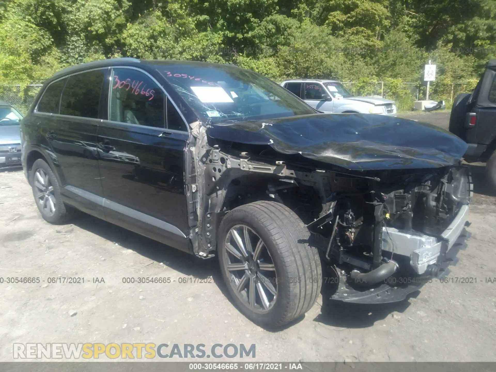 1 Photograph of a damaged car WA1LHAF74KD037574 AUDI Q7 2019