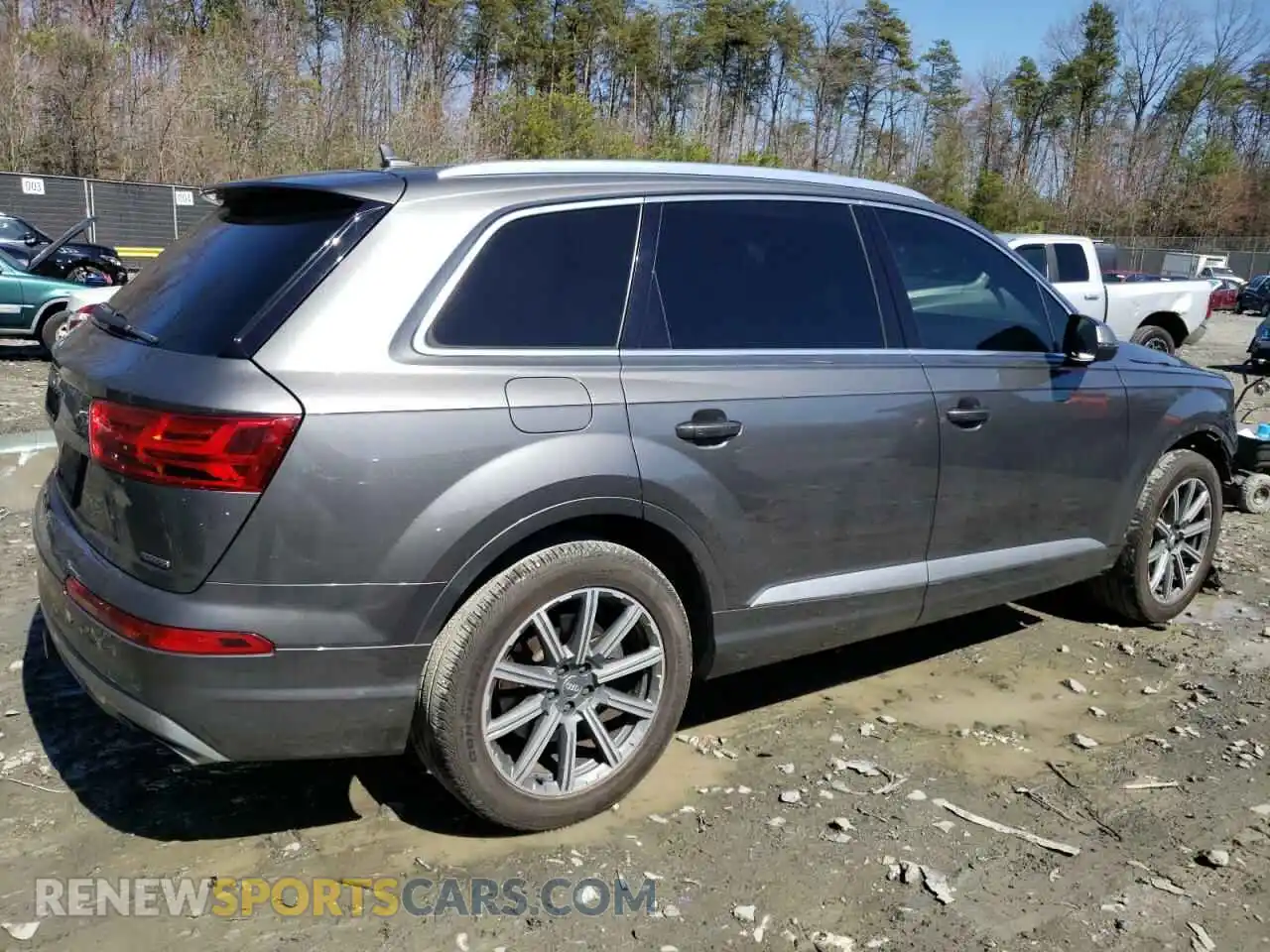 3 Photograph of a damaged car WA1LHAF74KD038224 AUDI Q7 2019