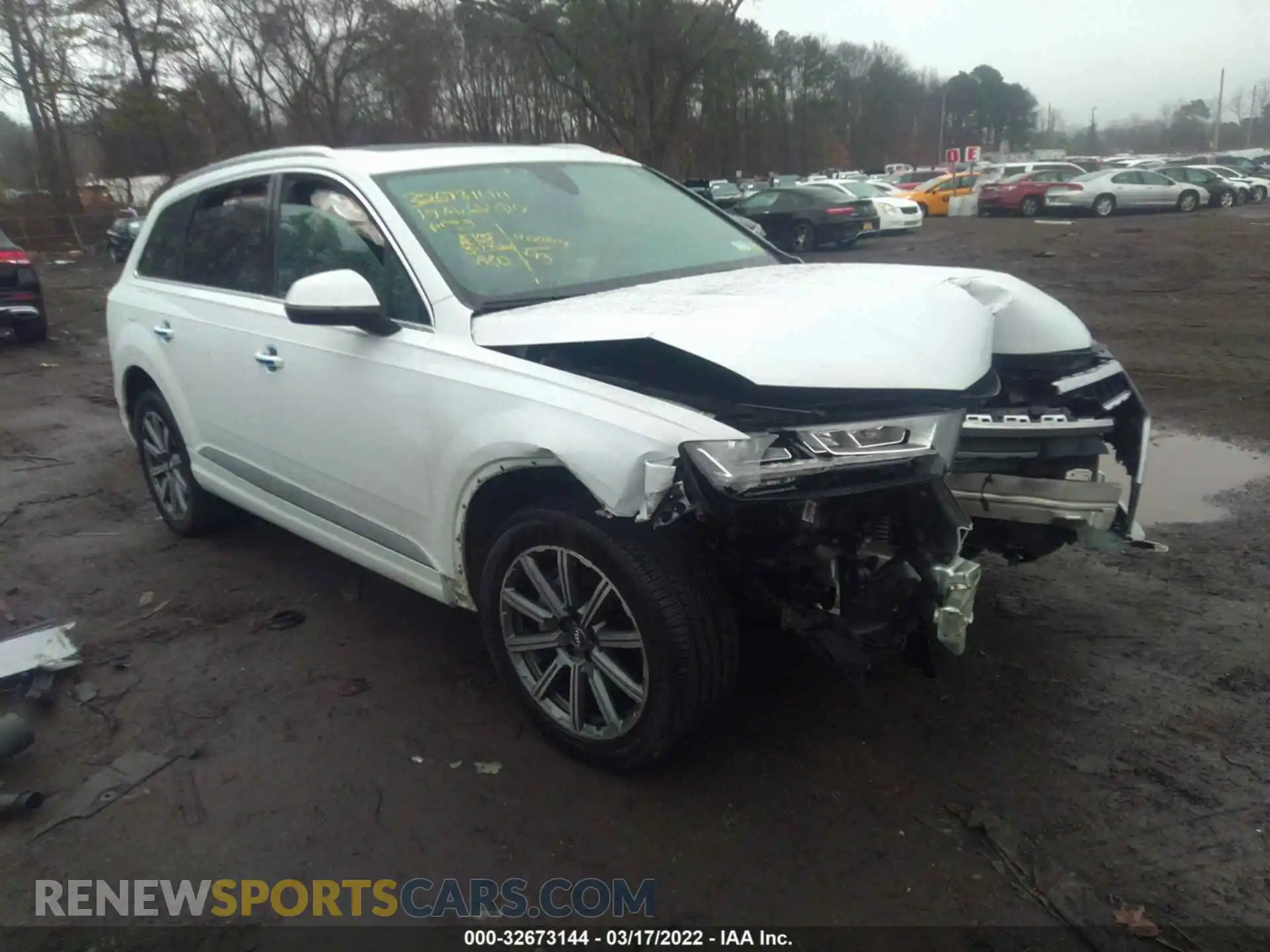 1 Photograph of a damaged car WA1LHAF74KD045657 AUDI Q7 2019