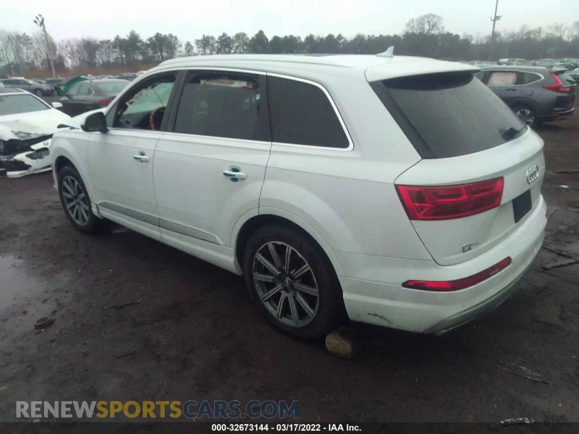 3 Photograph of a damaged car WA1LHAF74KD045657 AUDI Q7 2019