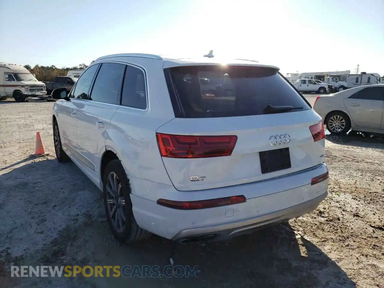 3 Photograph of a damaged car WA1LHAF74KD046386 AUDI Q7 2019