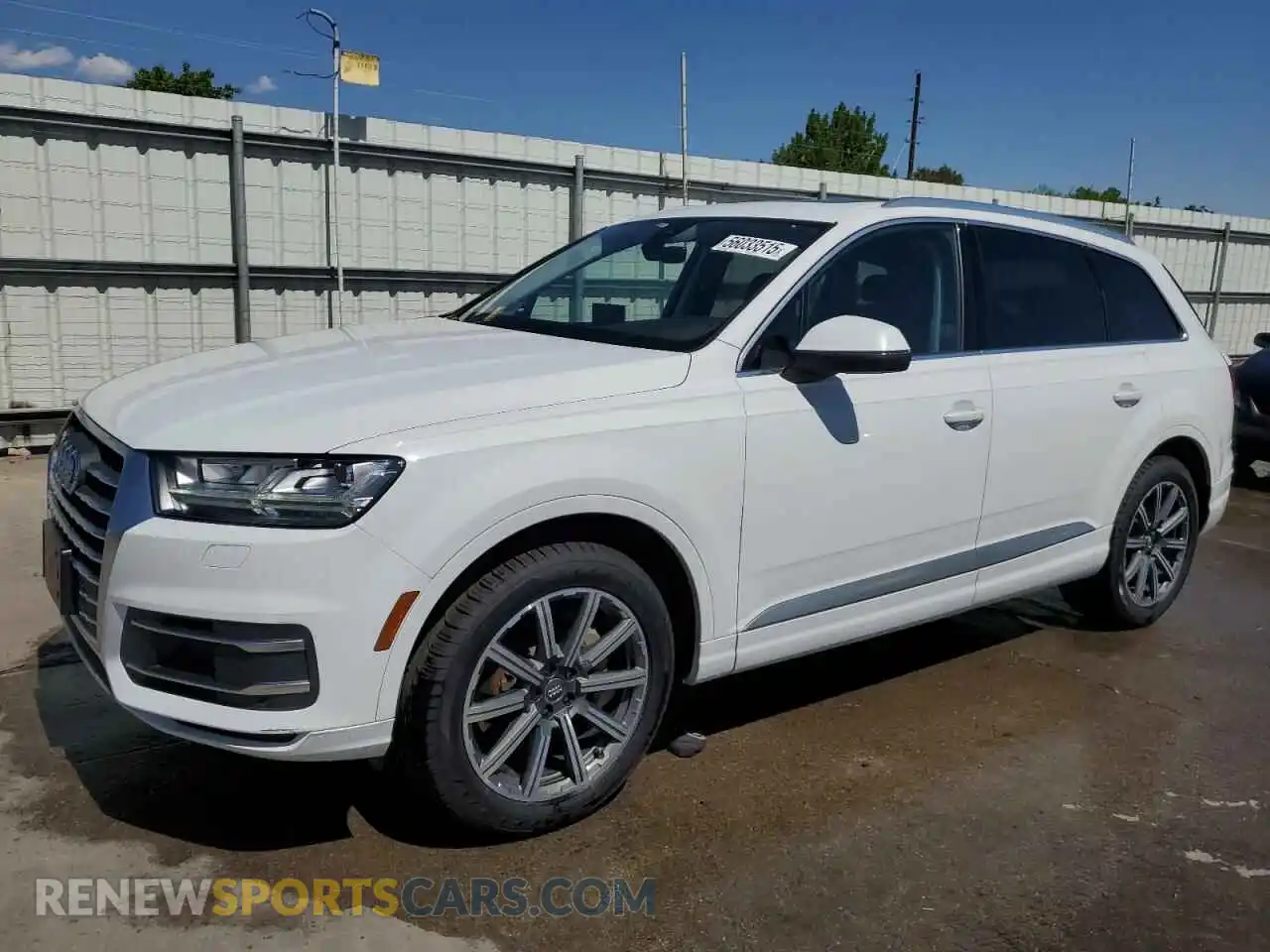 1 Photograph of a damaged car WA1LHAF75KD025255 AUDI Q7 2019