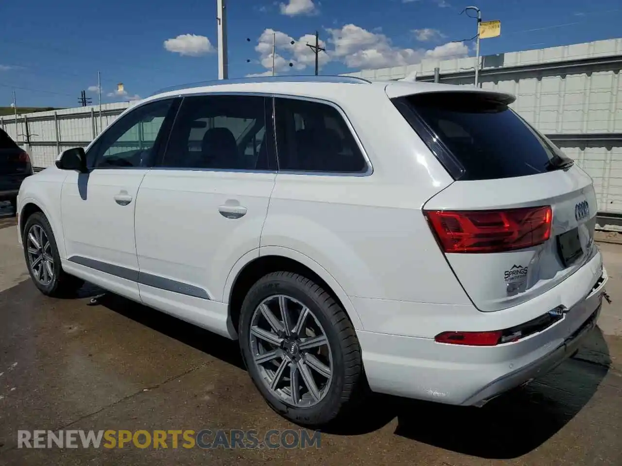 2 Photograph of a damaged car WA1LHAF75KD025255 AUDI Q7 2019