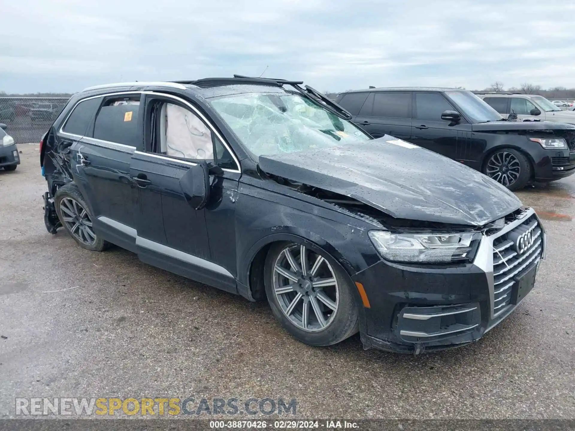 1 Photograph of a damaged car WA1LHAF75KD033226 AUDI Q7 2019