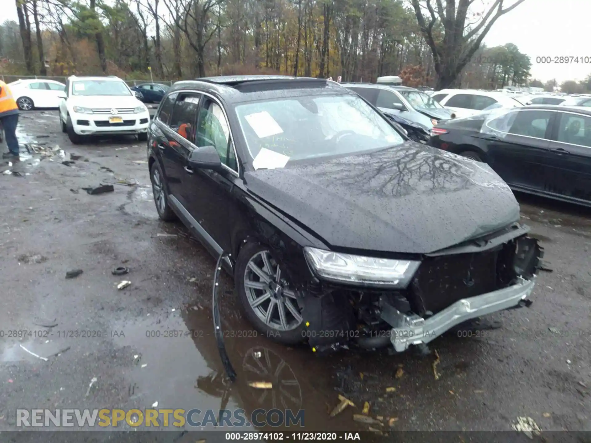 1 Photograph of a damaged car WA1LHAF76KD019254 AUDI Q7 2019