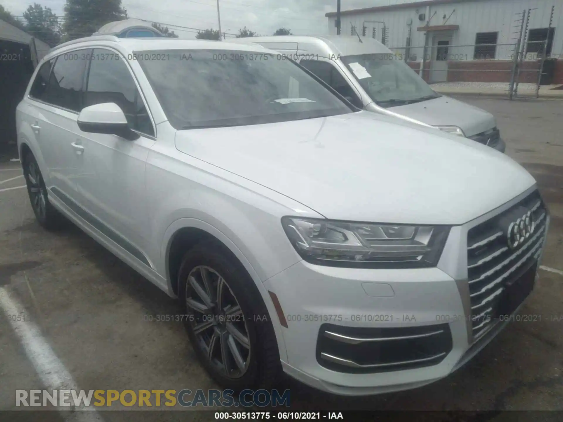 1 Photograph of a damaged car WA1LHAF77KD016850 AUDI Q7 2019