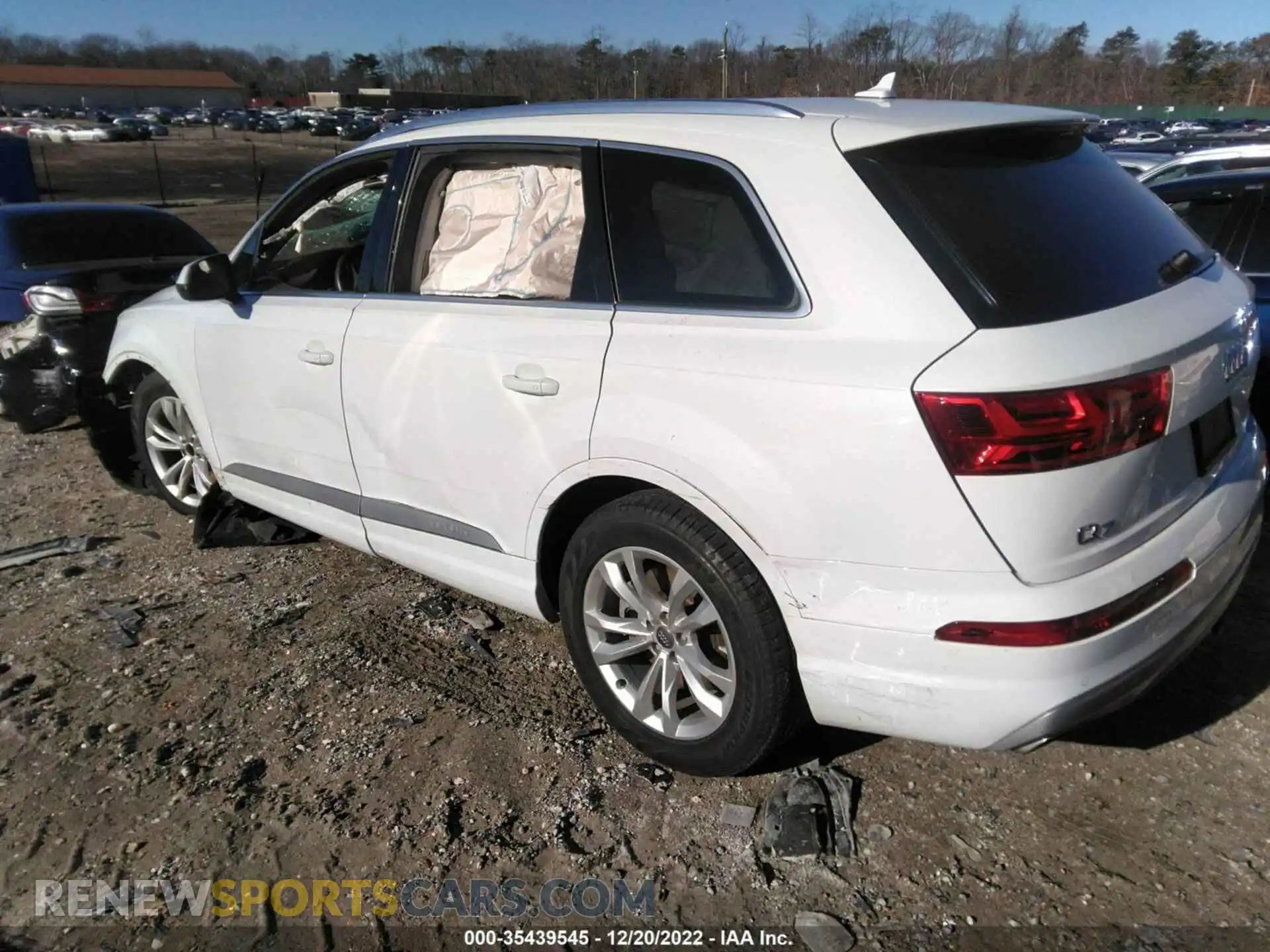 3 Photograph of a damaged car WA1LHAF7XKD039748 AUDI Q7 2019