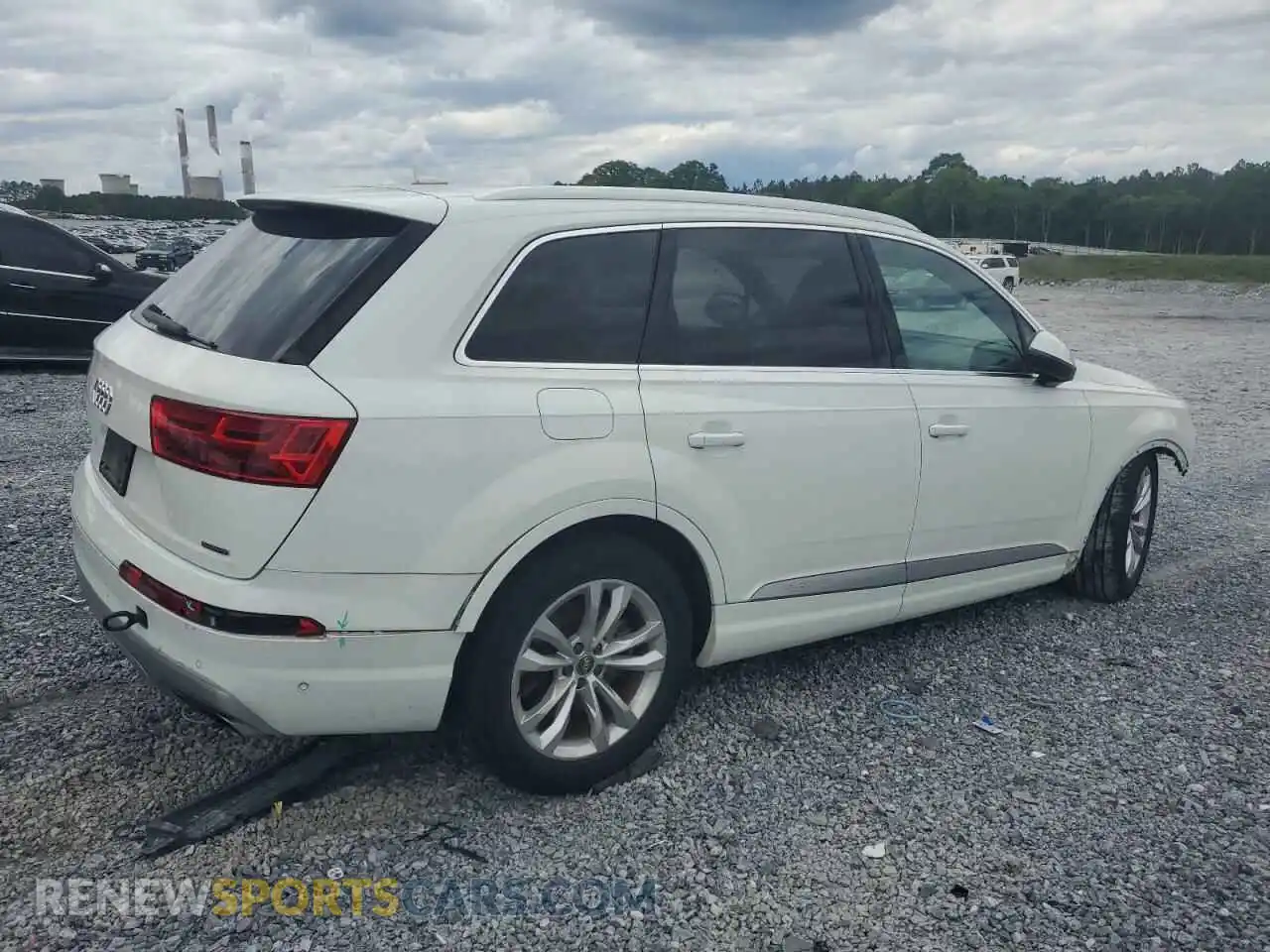 3 Photograph of a damaged car WA1LHBF72KD048174 AUDI Q7 2019