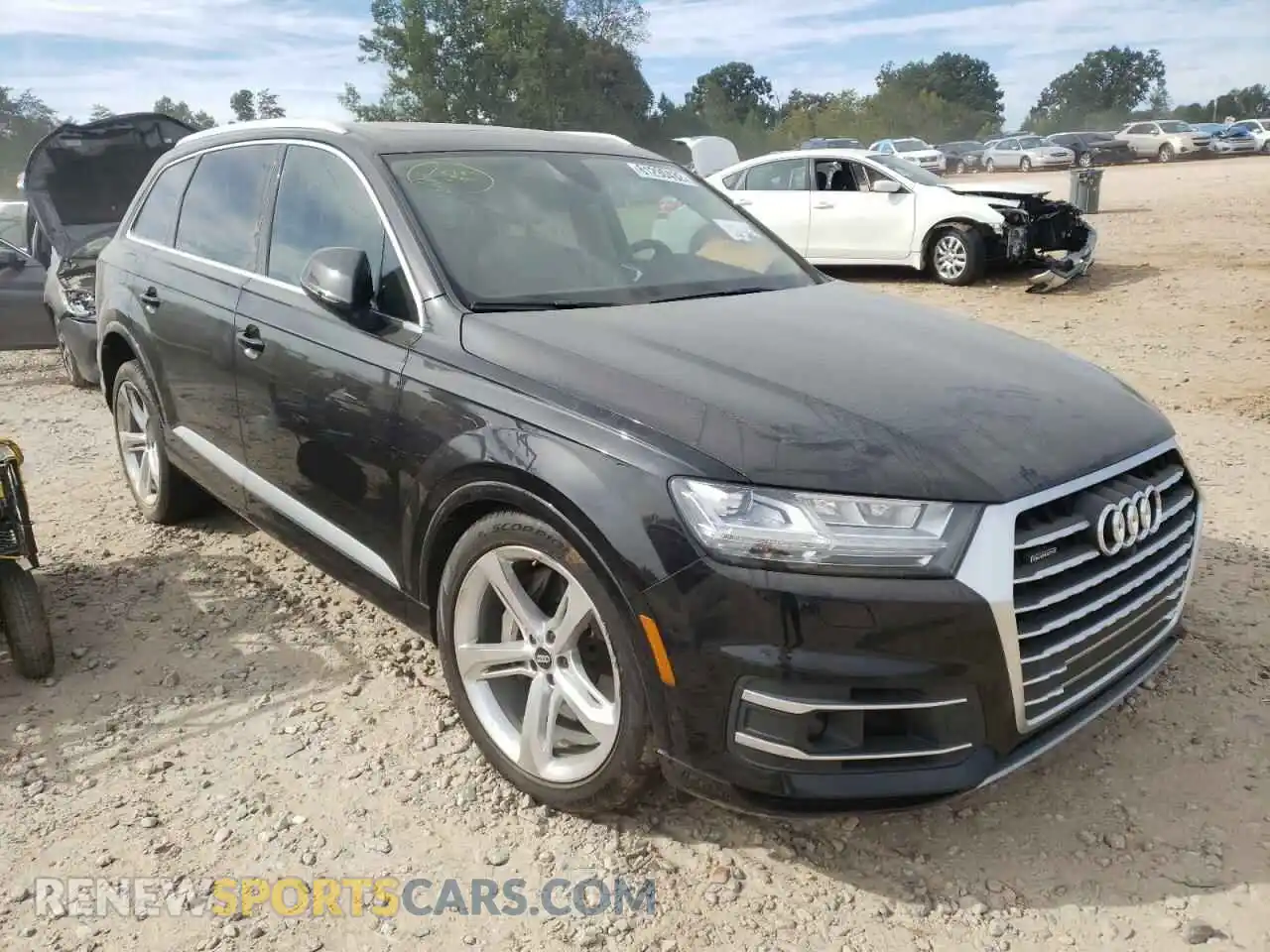 1 Photograph of a damaged car WA1VAAF71KD004707 AUDI Q7 2019
