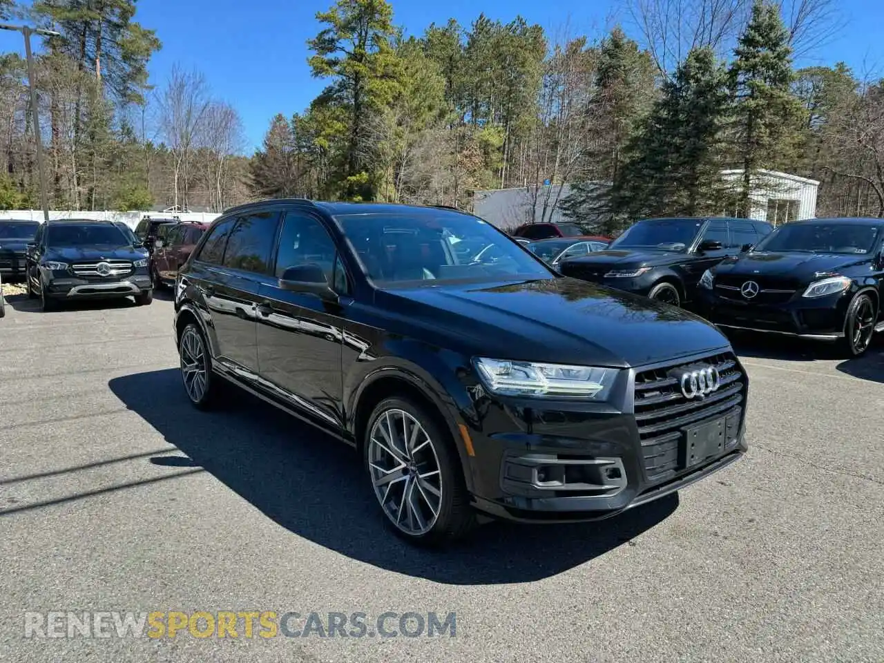 2 Photograph of a damaged car WA1VAAF72KD007695 AUDI Q7 2019