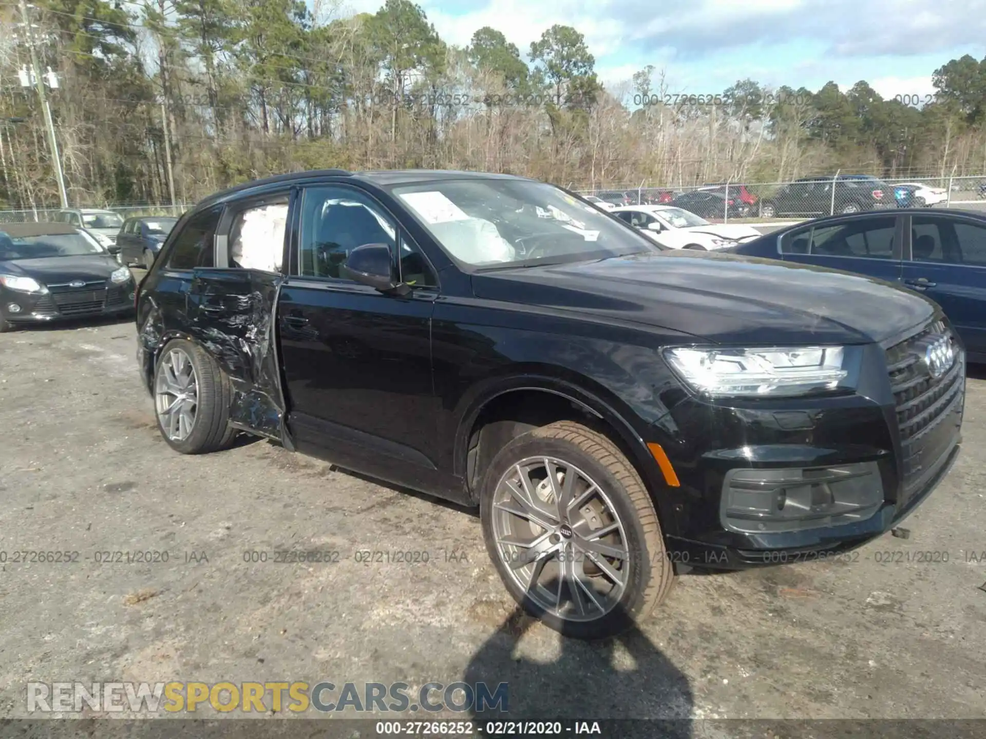 1 Photograph of a damaged car WA1VAAF73KD007155 AUDI Q7 2019