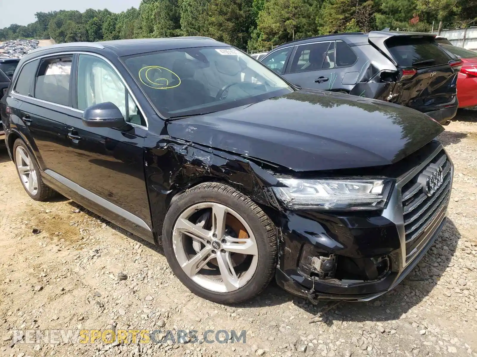1 Photograph of a damaged car WA1VAAF74KD016785 AUDI Q7 2019
