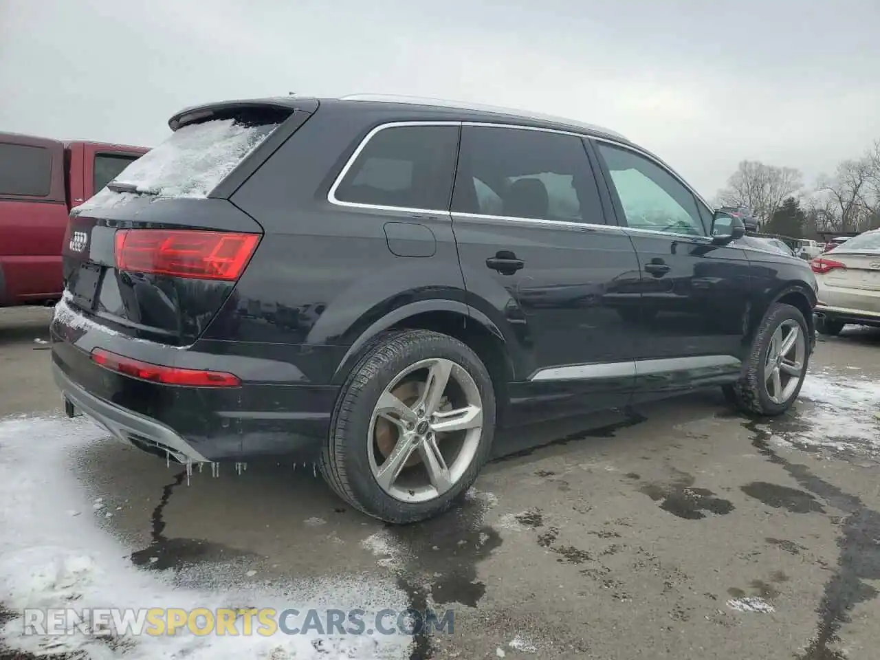 3 Photograph of a damaged car WA1VAAF74KD019878 AUDI Q7 2019