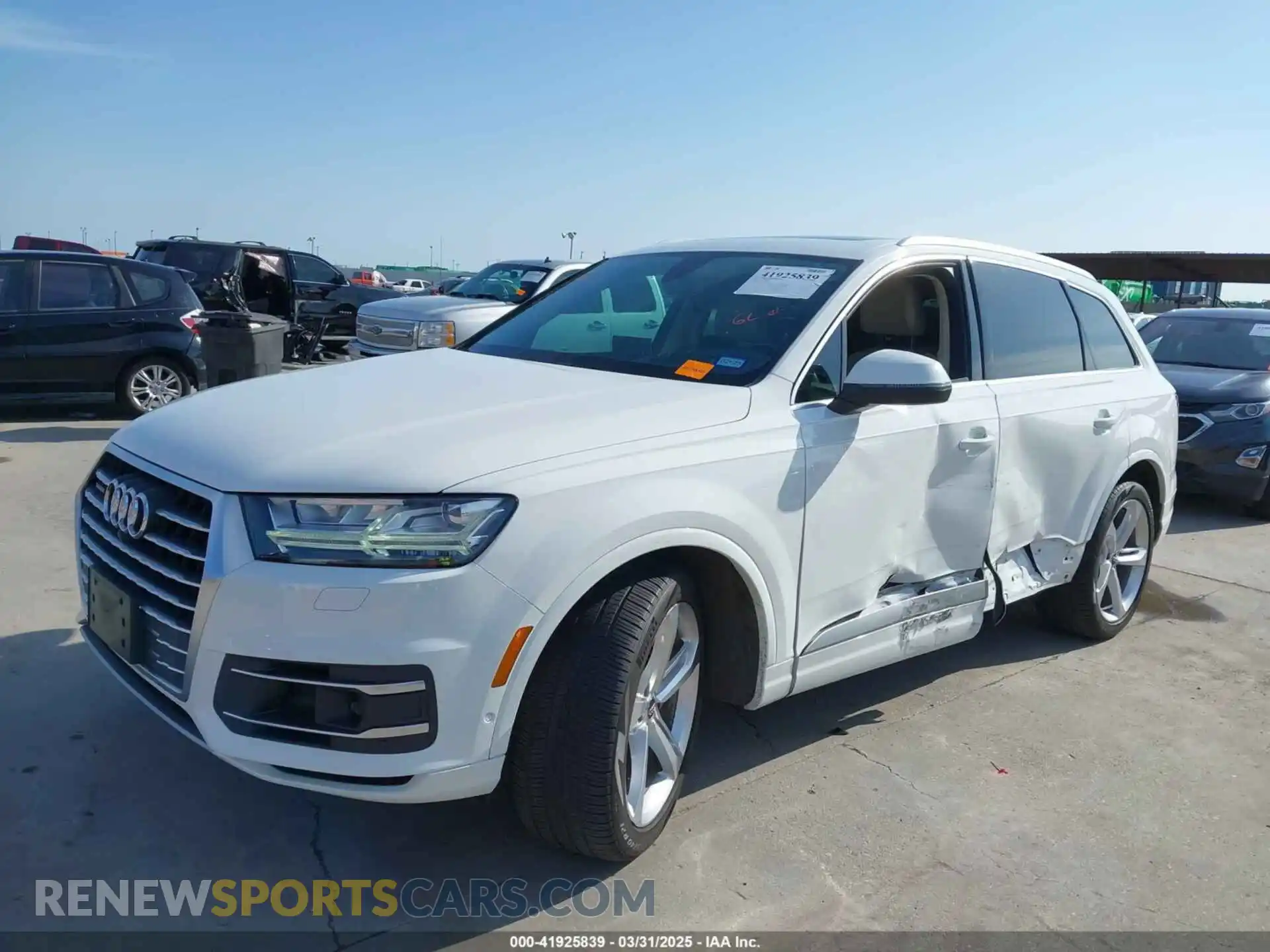 2 Фотография поврежденного автомобиля WA1VAAF75KD017718 AUDI Q7 2019