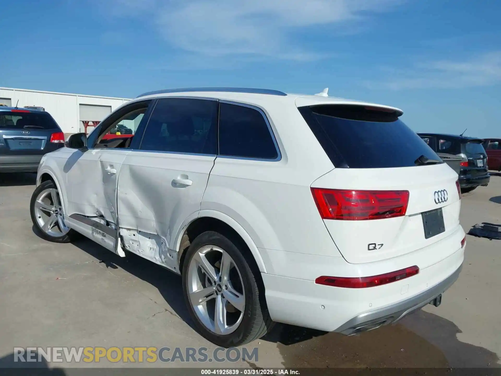 3 Фотография поврежденного автомобиля WA1VAAF75KD017718 AUDI Q7 2019