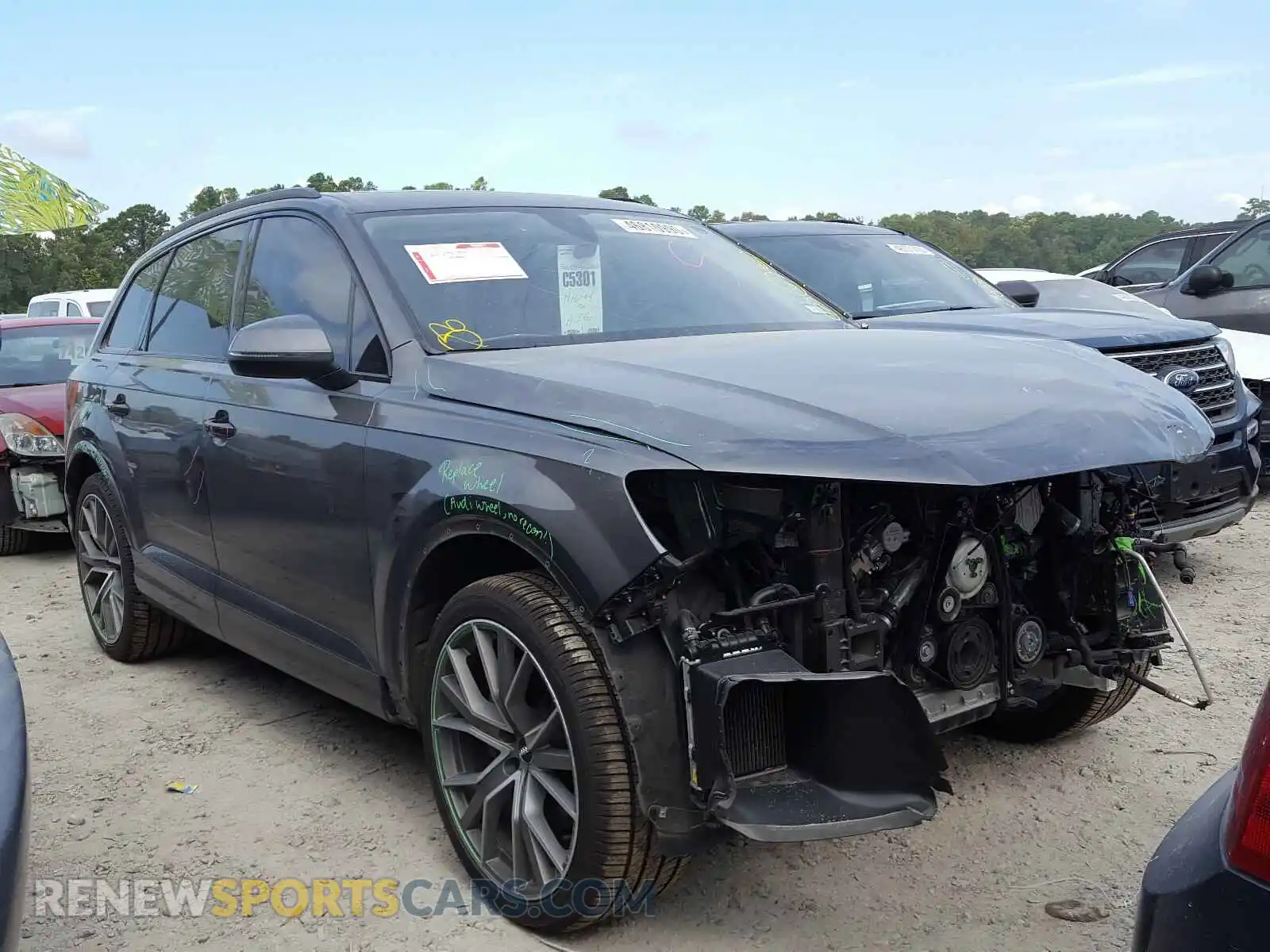 1 Photograph of a damaged car WA1VAAF76KD005559 AUDI Q7 2019